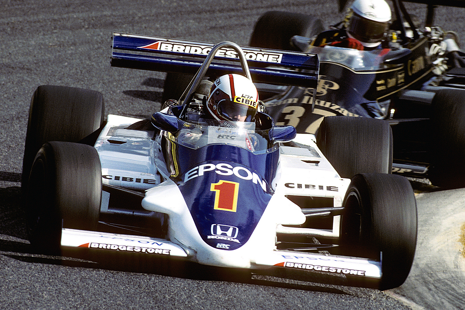 1983年、エプソンはモータースポーツのスポンサー活動を開始する