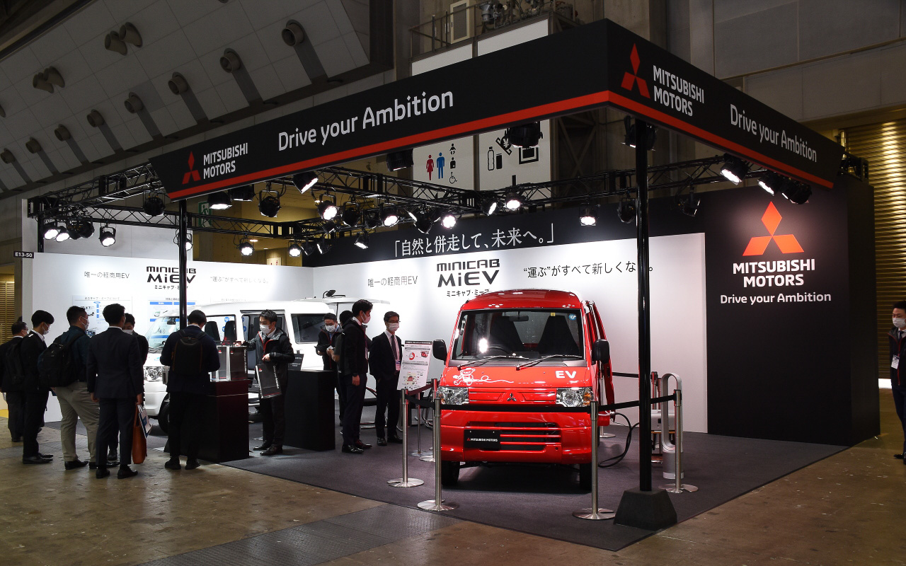 三菱自動車ブース