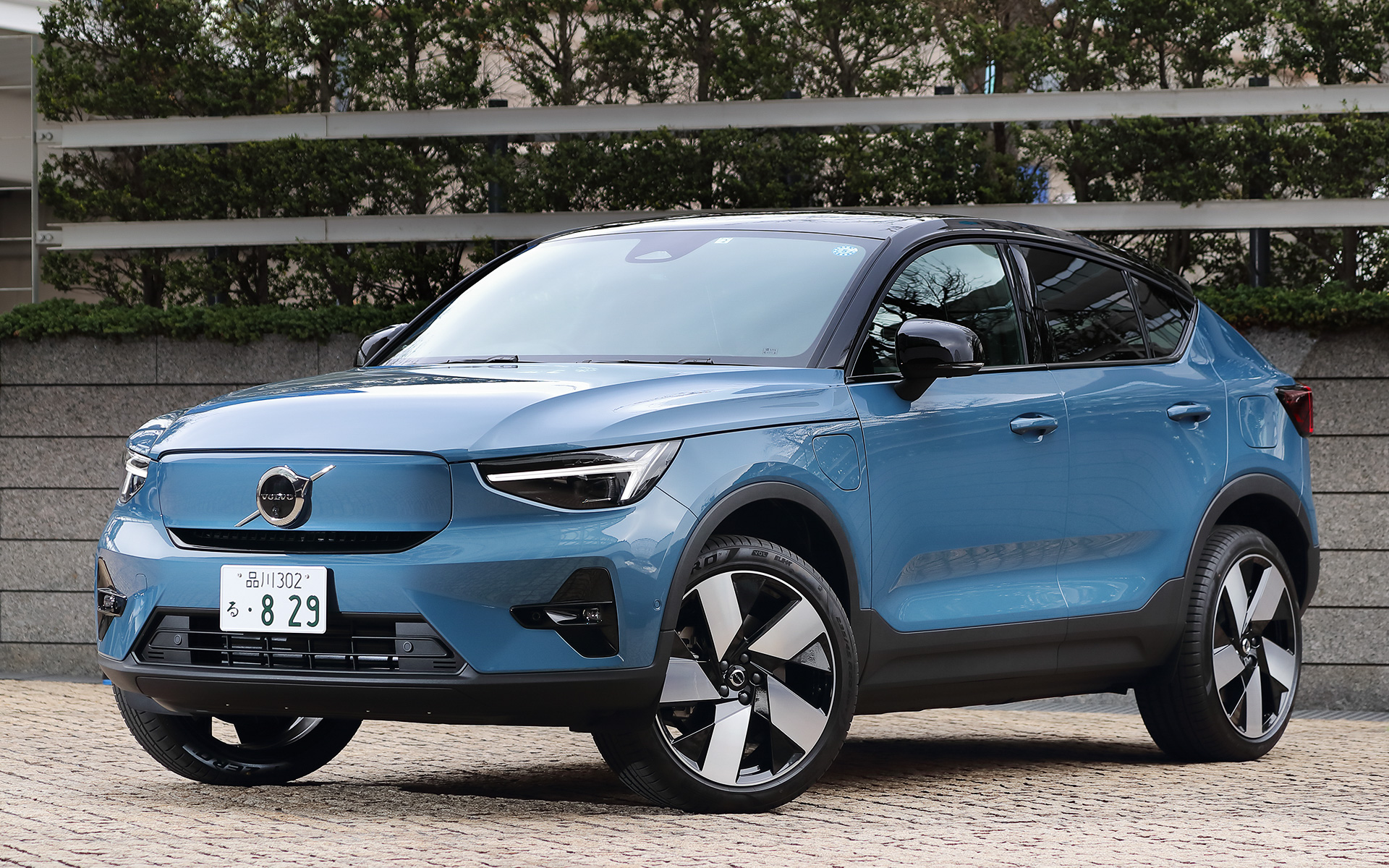 XC40同様のCMAプラットフォームを採用するが、バッテリEV専用に各所が変更されている