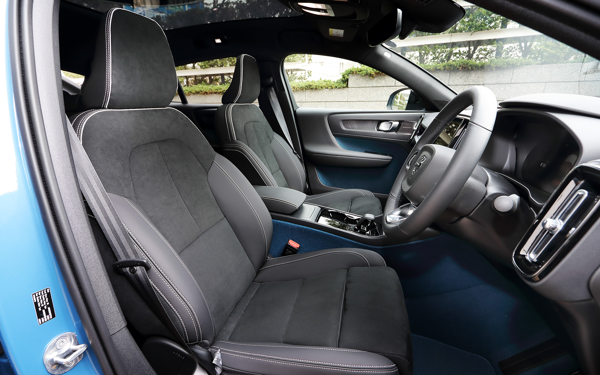 レザーフリーのシート、写真は前席