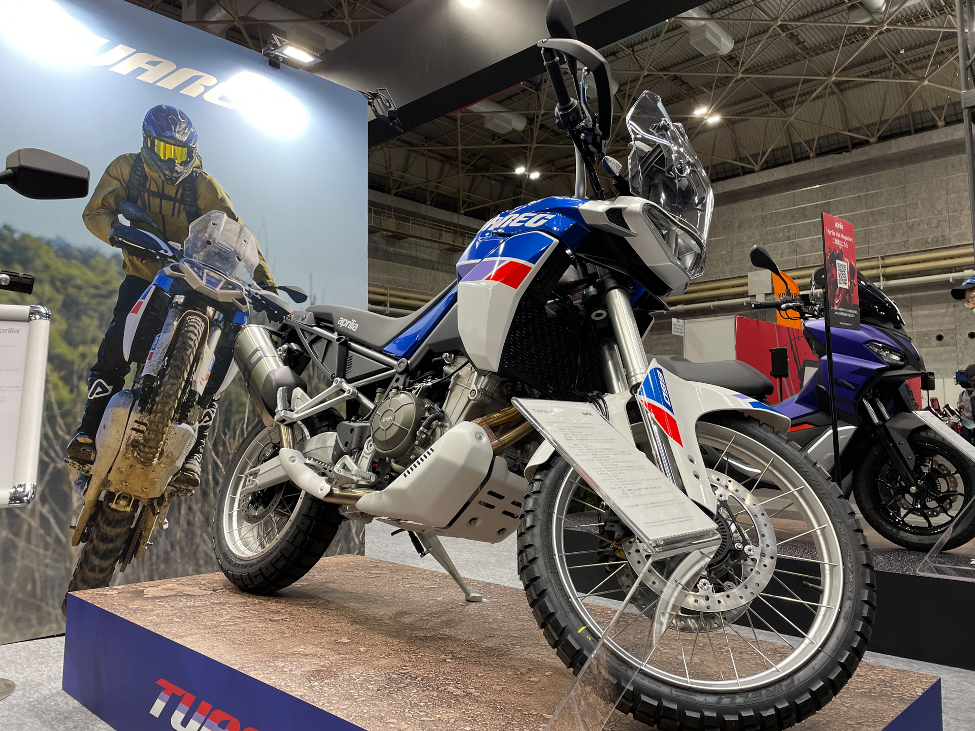 「アプリリア」「モト・グッツィ」「ベスパ」のイタリアンブランドが出展するピアッジオグループジャパンのブース