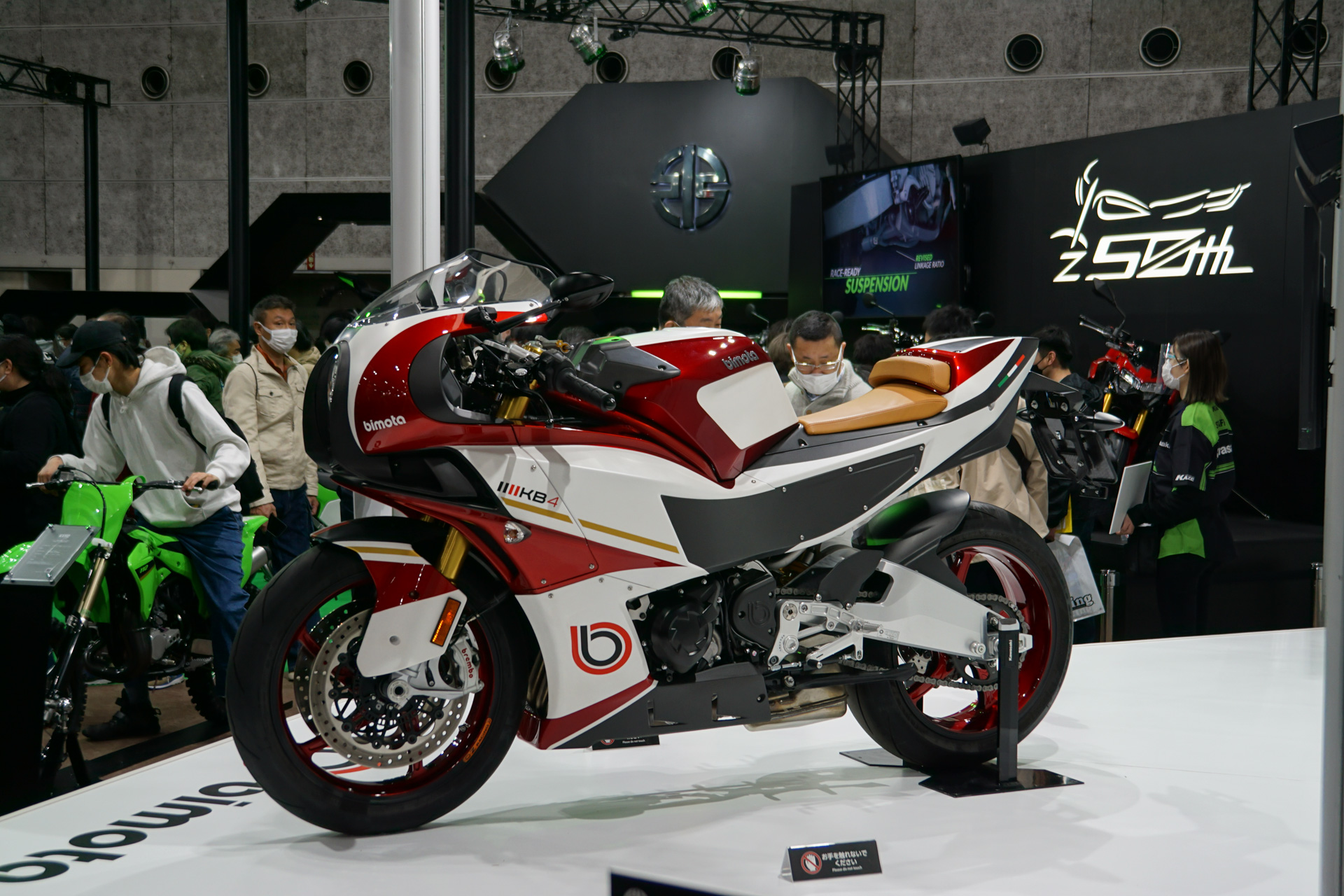 ビモータのニューモデル「KB4」も展示される