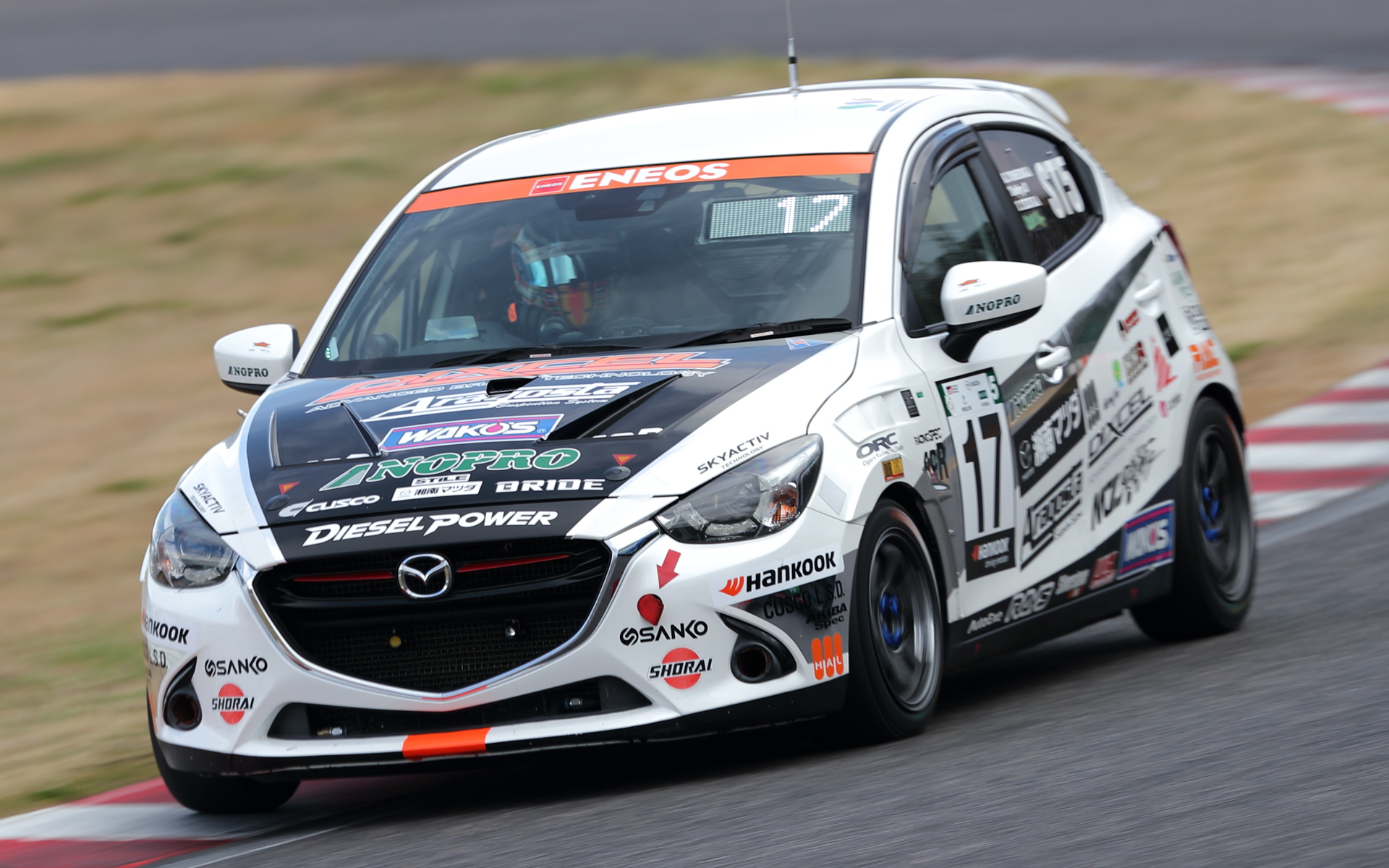 17号車 DXLアラゴスタNOPROデミオ（MAZDA DEMIO）