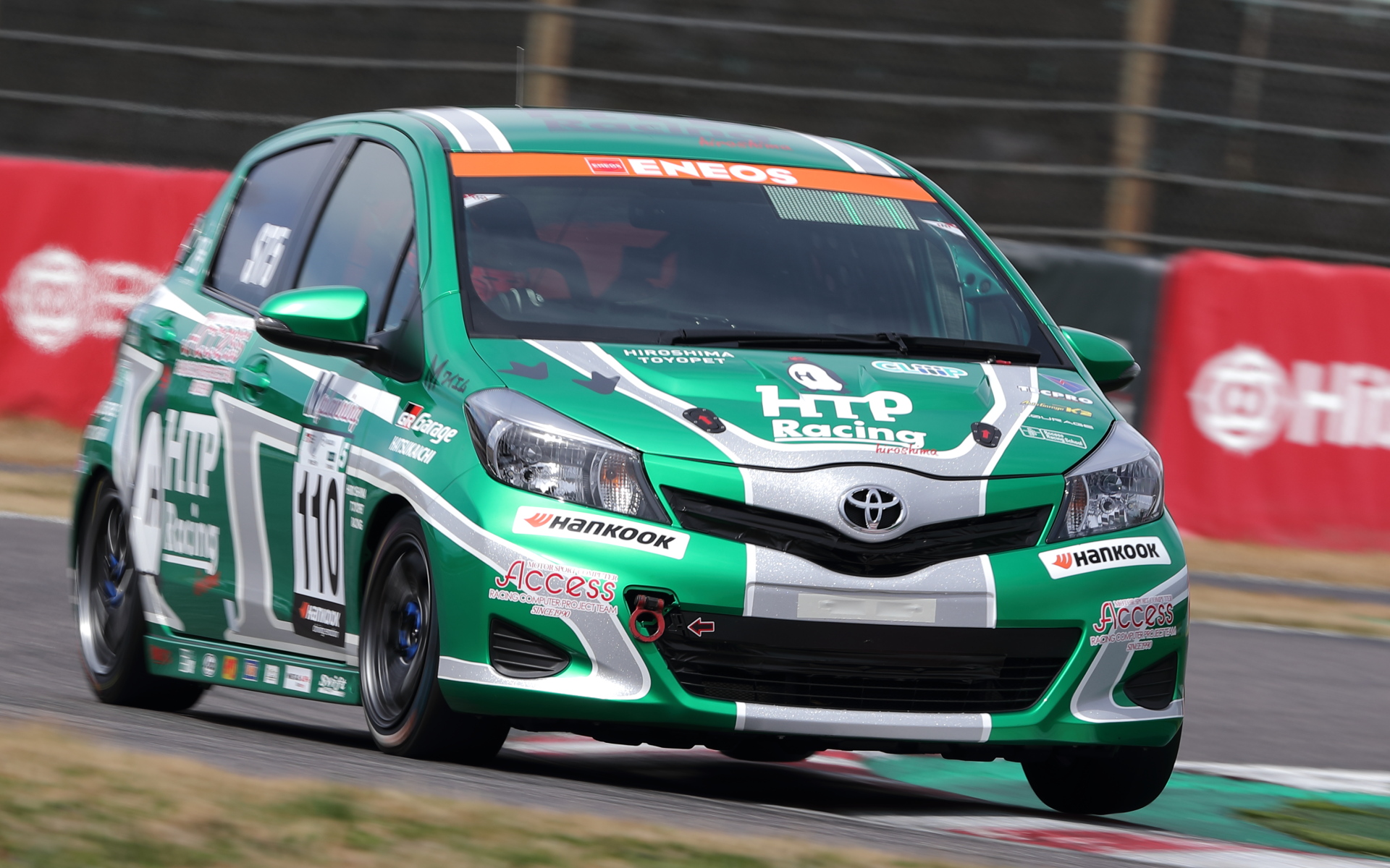 110号車 ACCESS HIROSHIMA+ Vitz（TOYOTA Vitz）