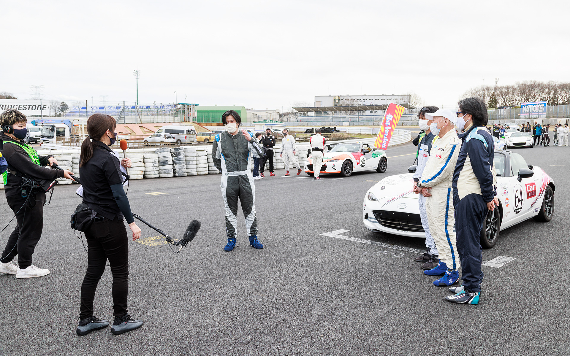 チームCar Watchも決勝前に公式ネット中継のインタビューを受ける