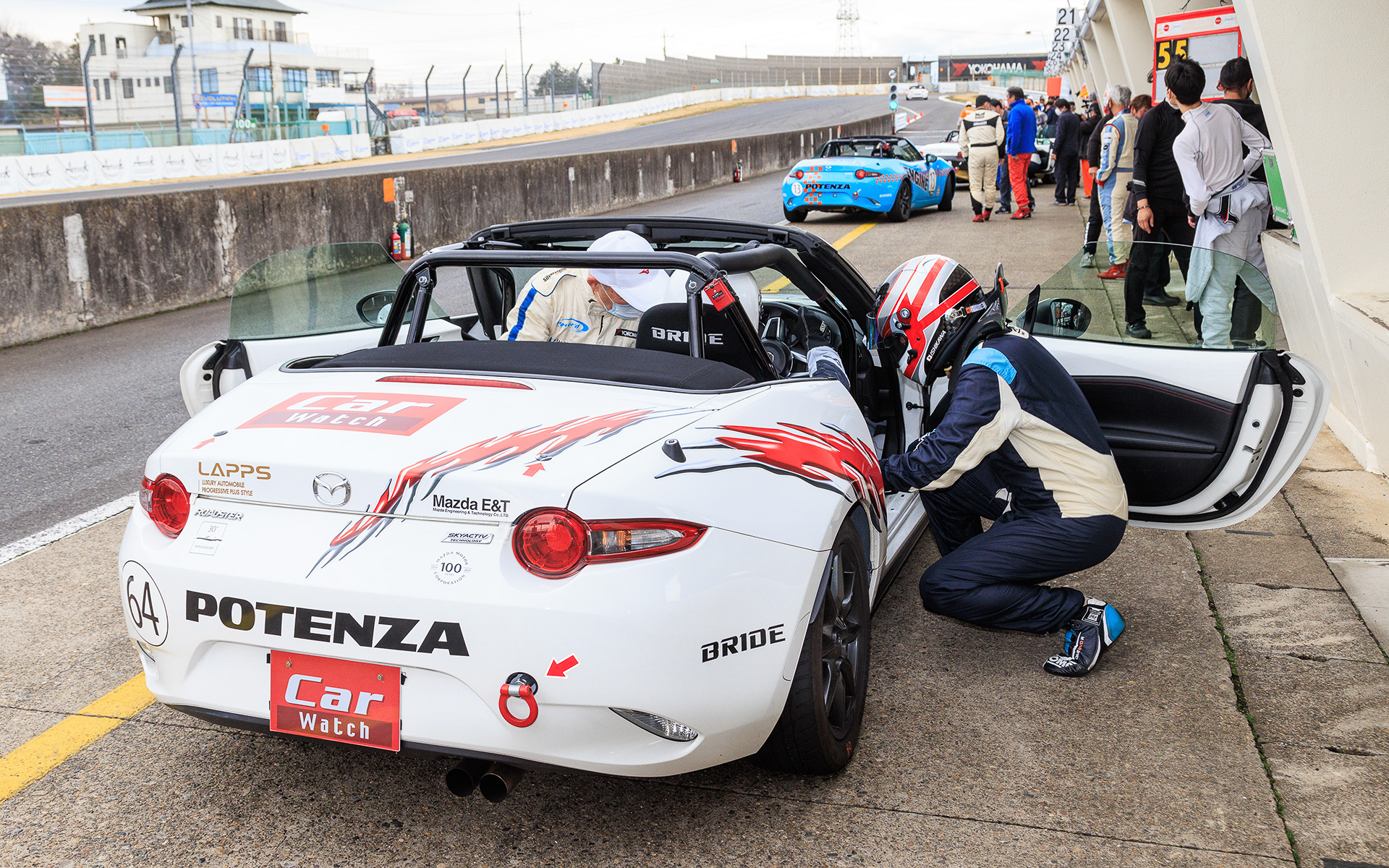 残り約40分のところで最終ドライバー、岡本氏へスイッチ