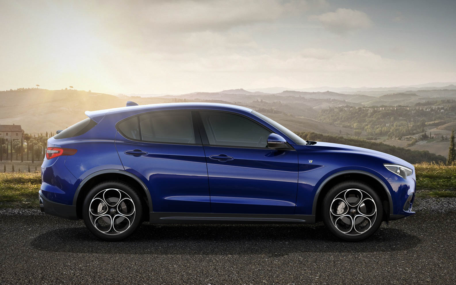 ステルヴィオ Ti（本国仕様）