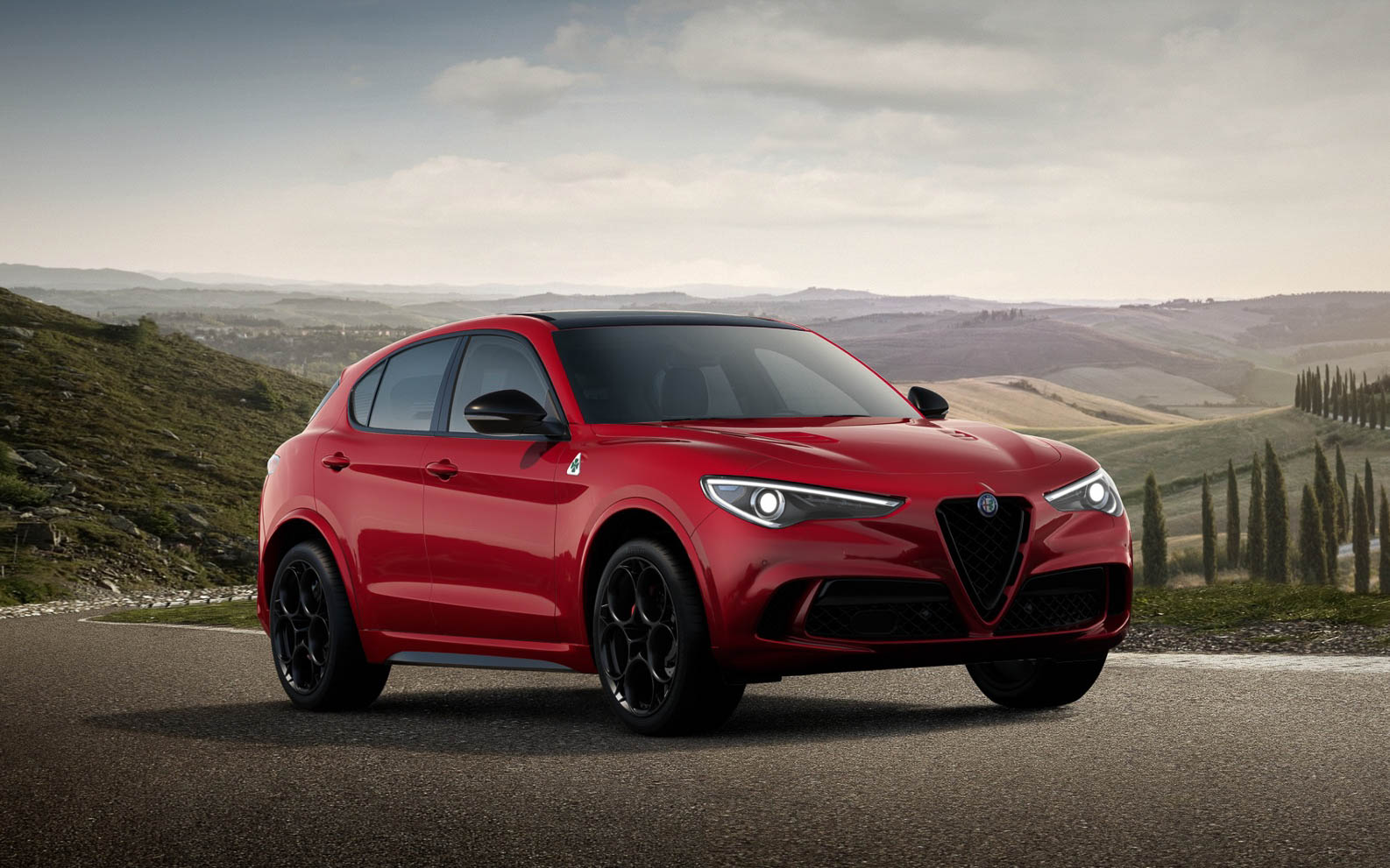 ステルヴィオ クアドリフォリオ（本国仕様）