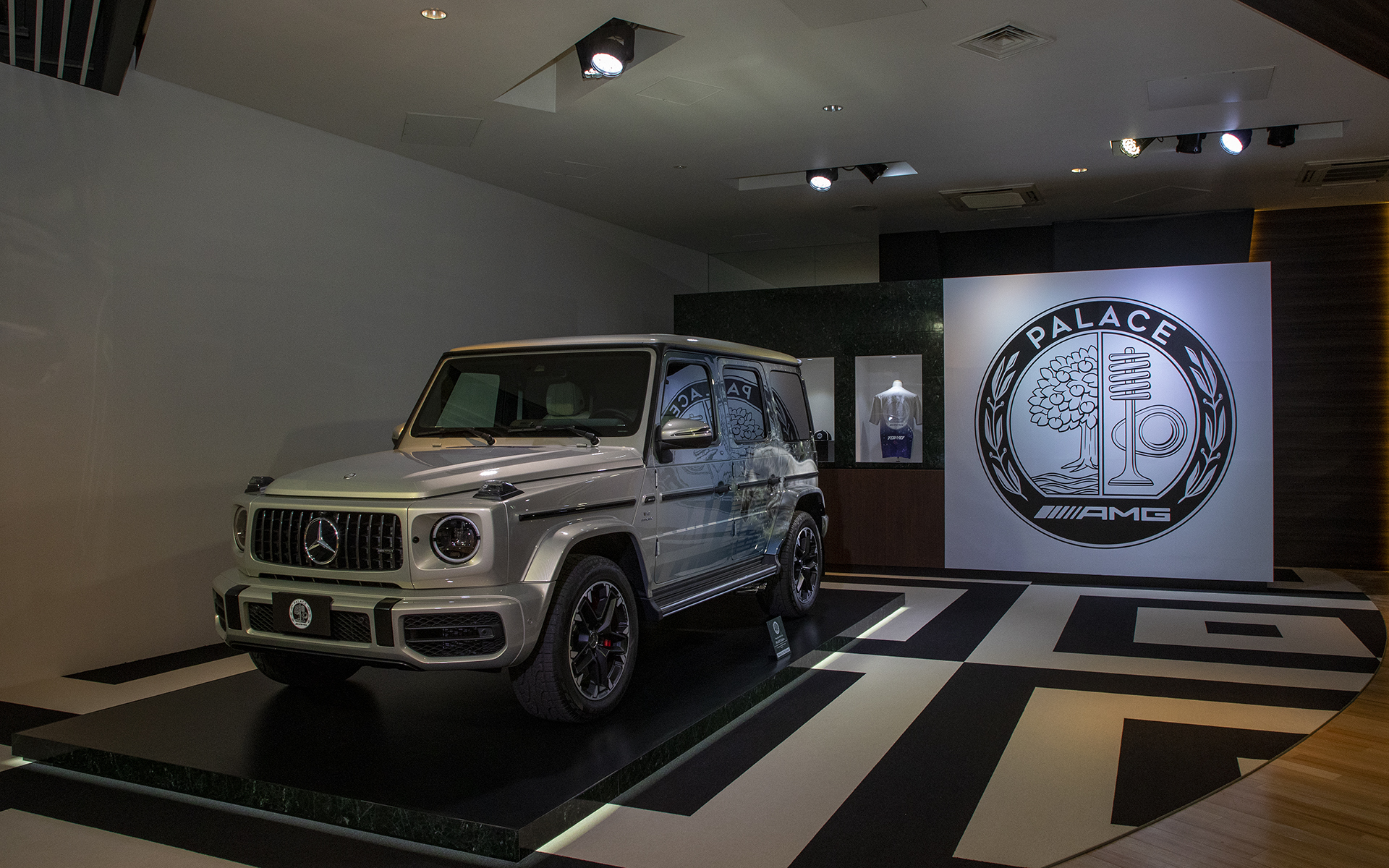 メルセデス ミー 東京の住所は東京都港区六本木7-3-10。展示期間は3月22日～4月12日。時間は10時～20時