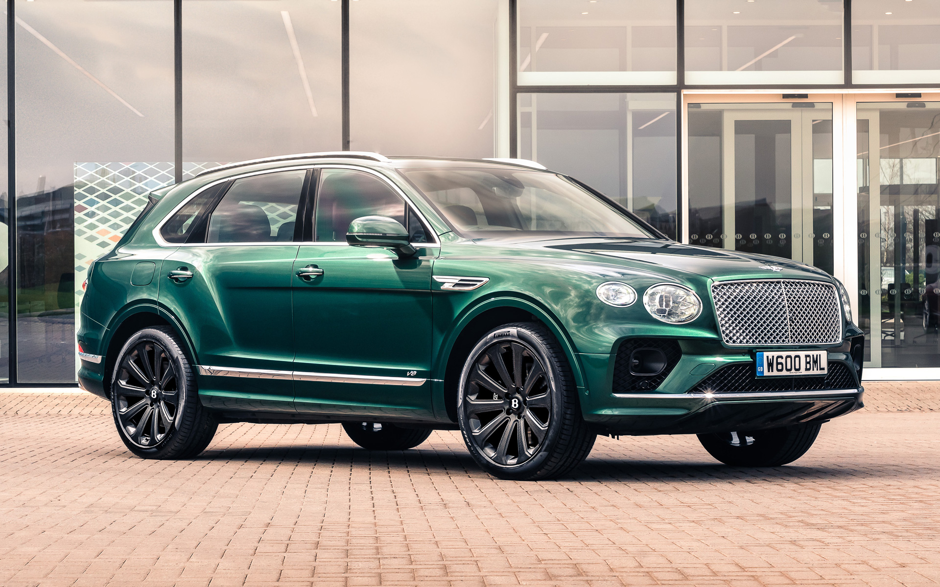 ベントレー「ベンテイガ」