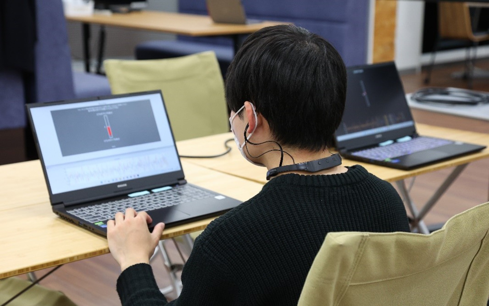 宮園選手による脳トレーニングの模様