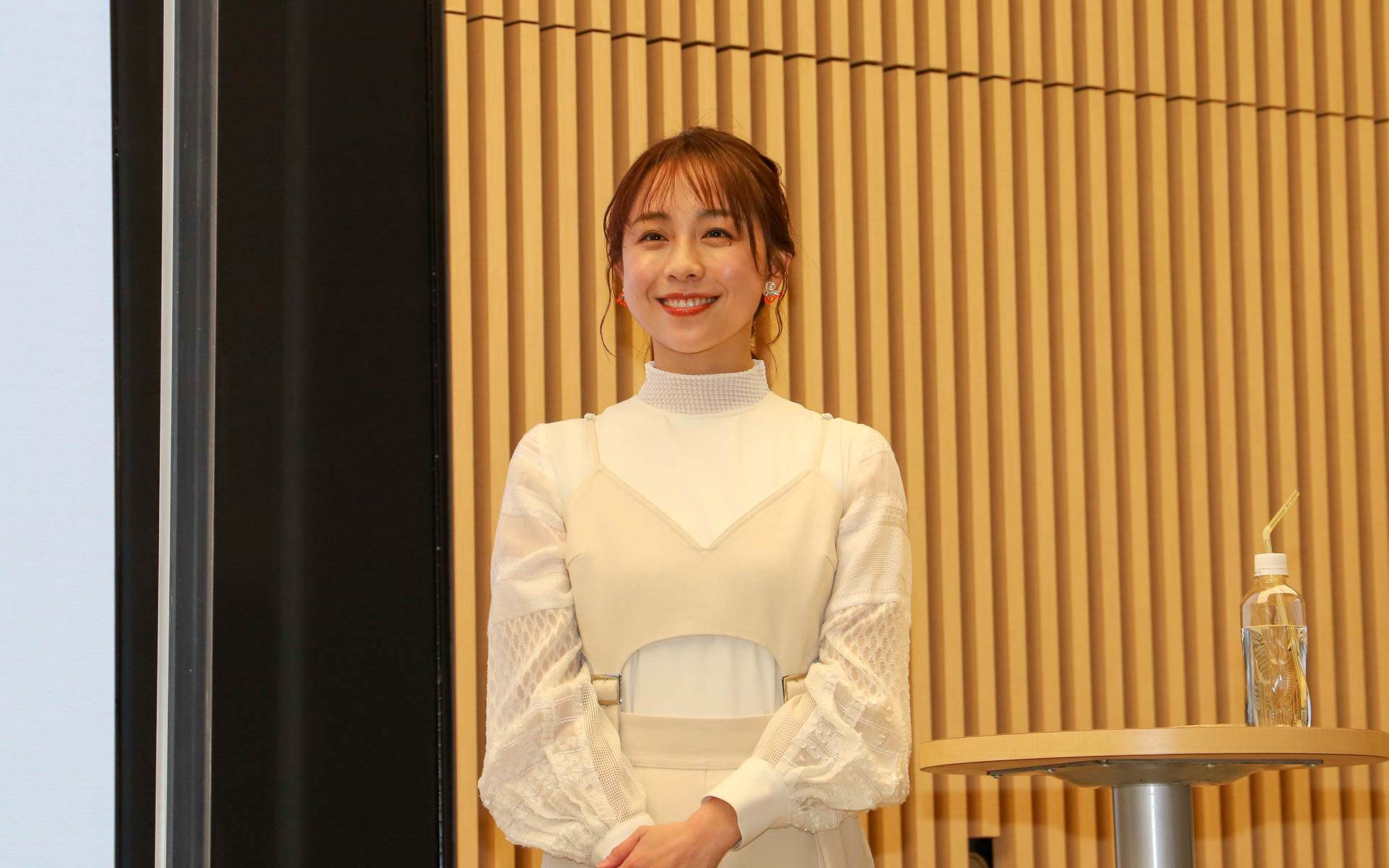 タレントの鈴木あきえさん