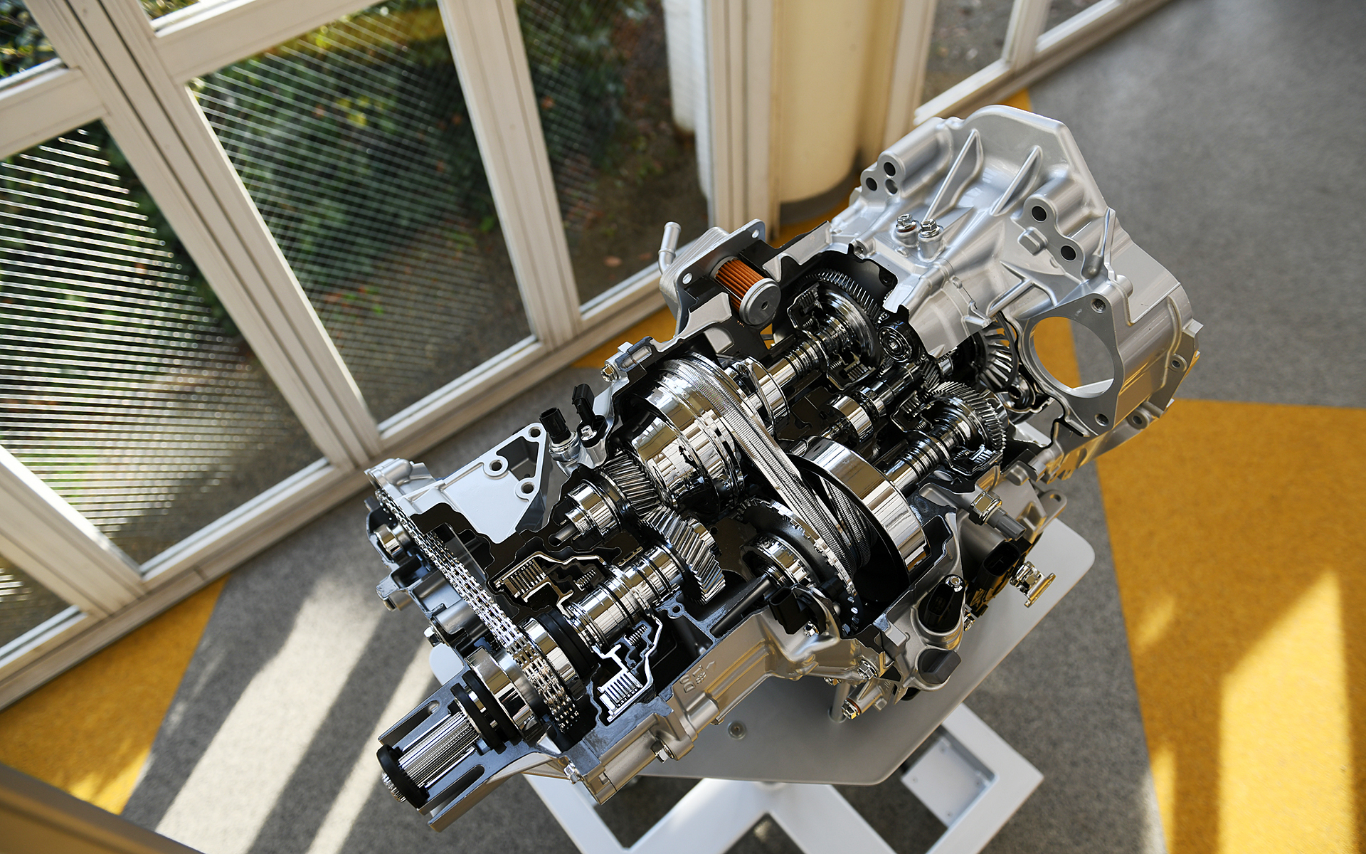 FR用CVTのカットモデル