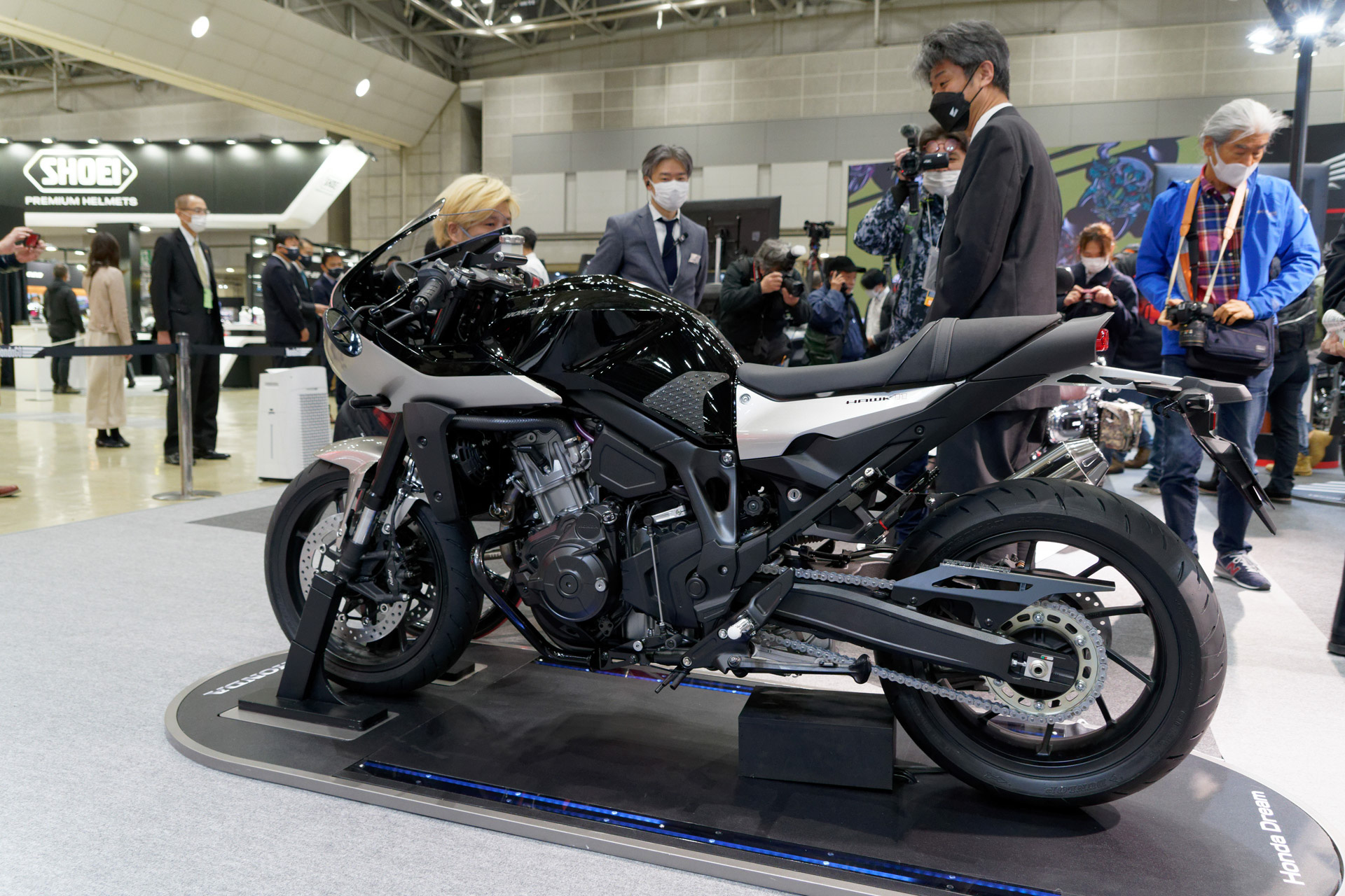 「ホーク 11」にカスタムパーツを装着したモデル