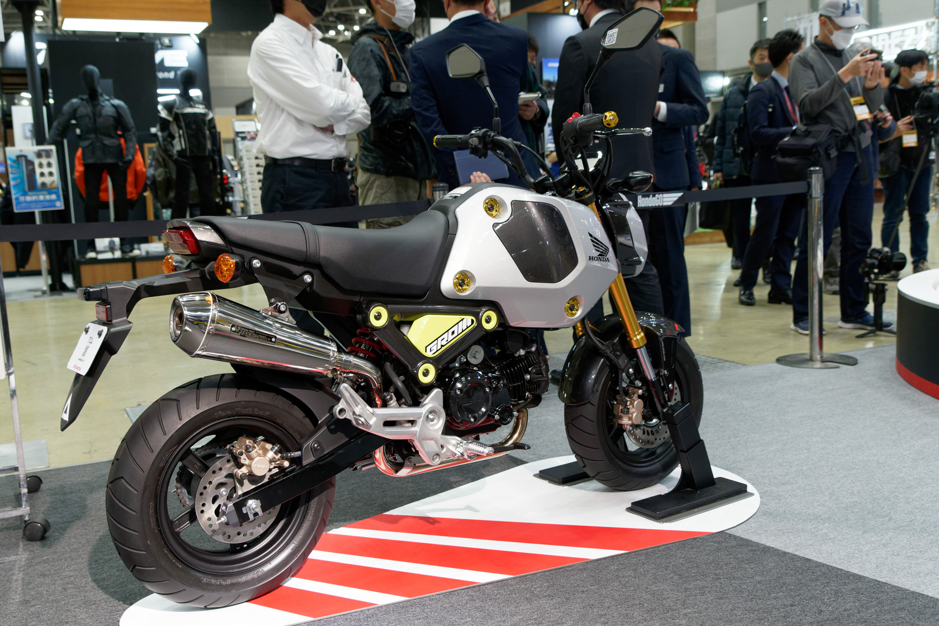 カスタムされた「GROM」