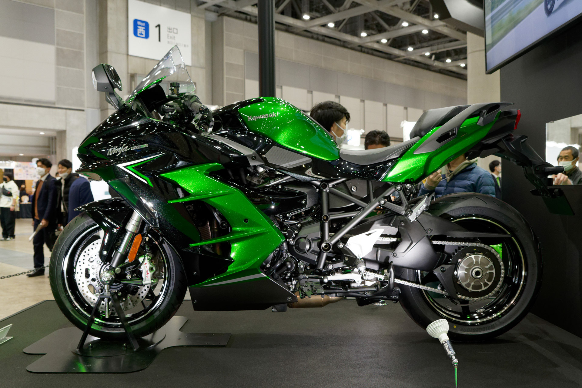 「Ninja H2 SX SE」