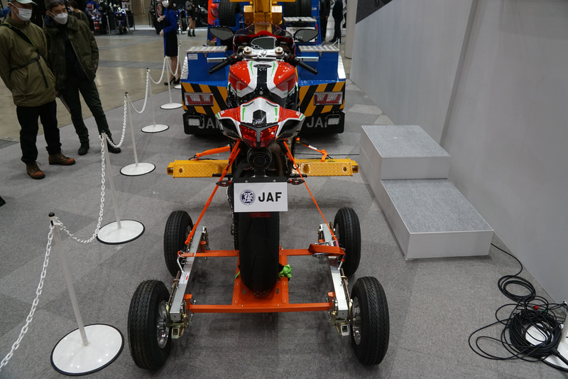 JAF、全国に本格導入する「二輪アタッチメント」を東京モーター