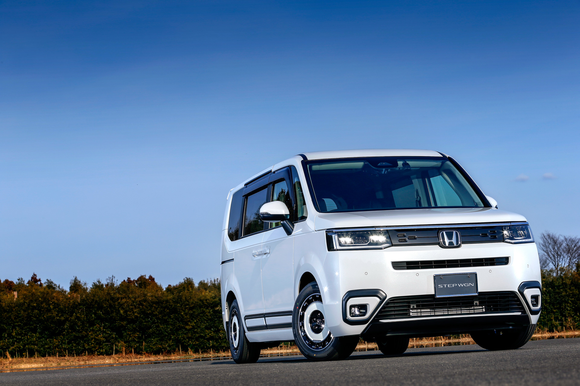 「AIR（エアー）」に「SPORTS MIX」をキーワードにしたエクステリアアイテムを設定