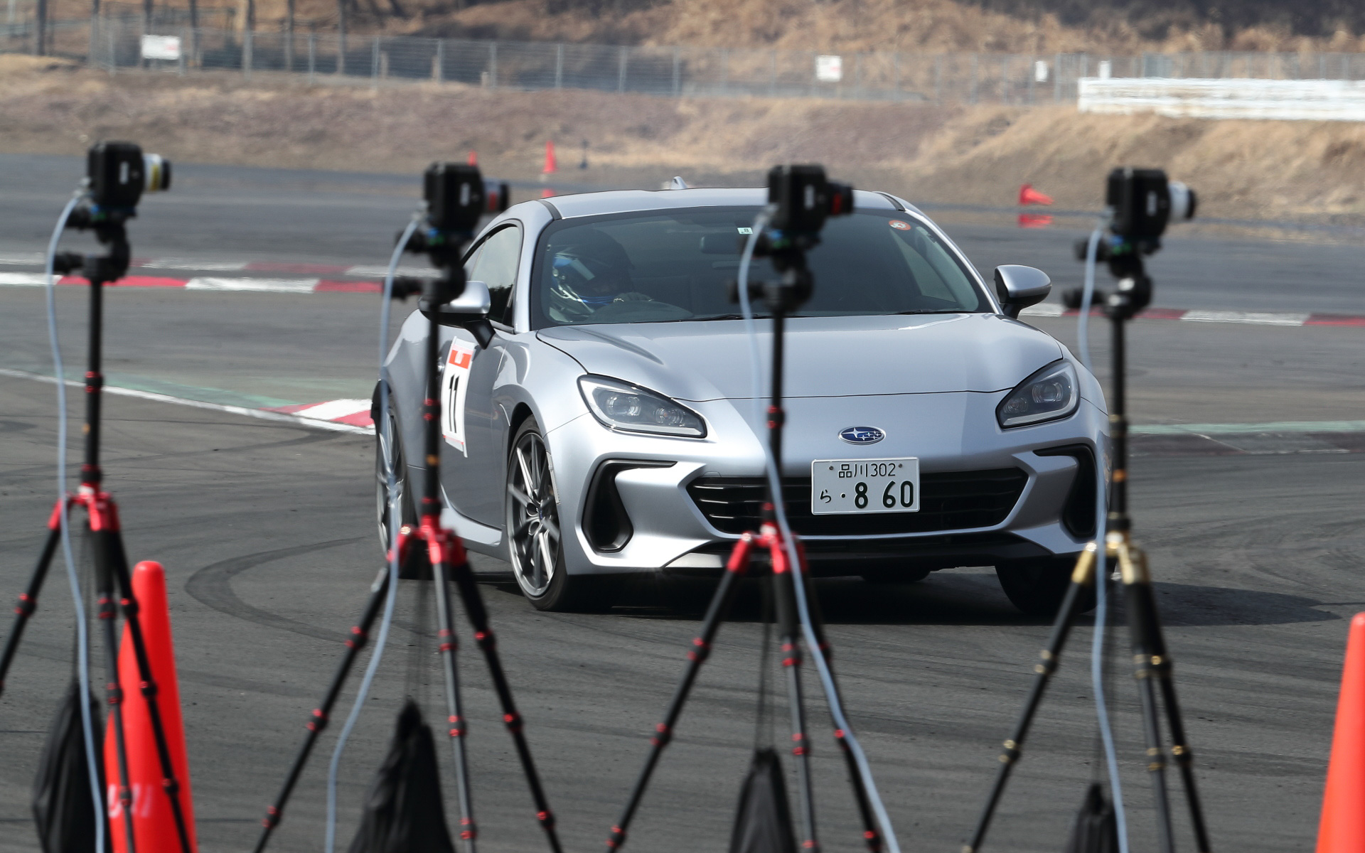 KDDIが富士スピードウェイで行なった「4DREPLAY」の実証実験にスバル「BRZ」で参加してきました