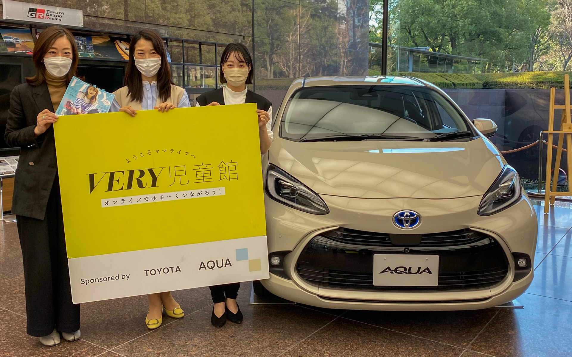 配信の際に実車を展示していたのは、2代目となったトヨタ「アクア」。長距離移動も快適で上質な走りと、広くなった後席や荷室、コネクテッド機能や先進安全運転支援システムを手に入れ、ファミリーにもおすすめできるコンパクトカーに進化しています。非常時給電システムが全車標準装備となったことも、大きな魅力ですよね。参加者の皆さんからも「欲しくなりました！」と好評でした