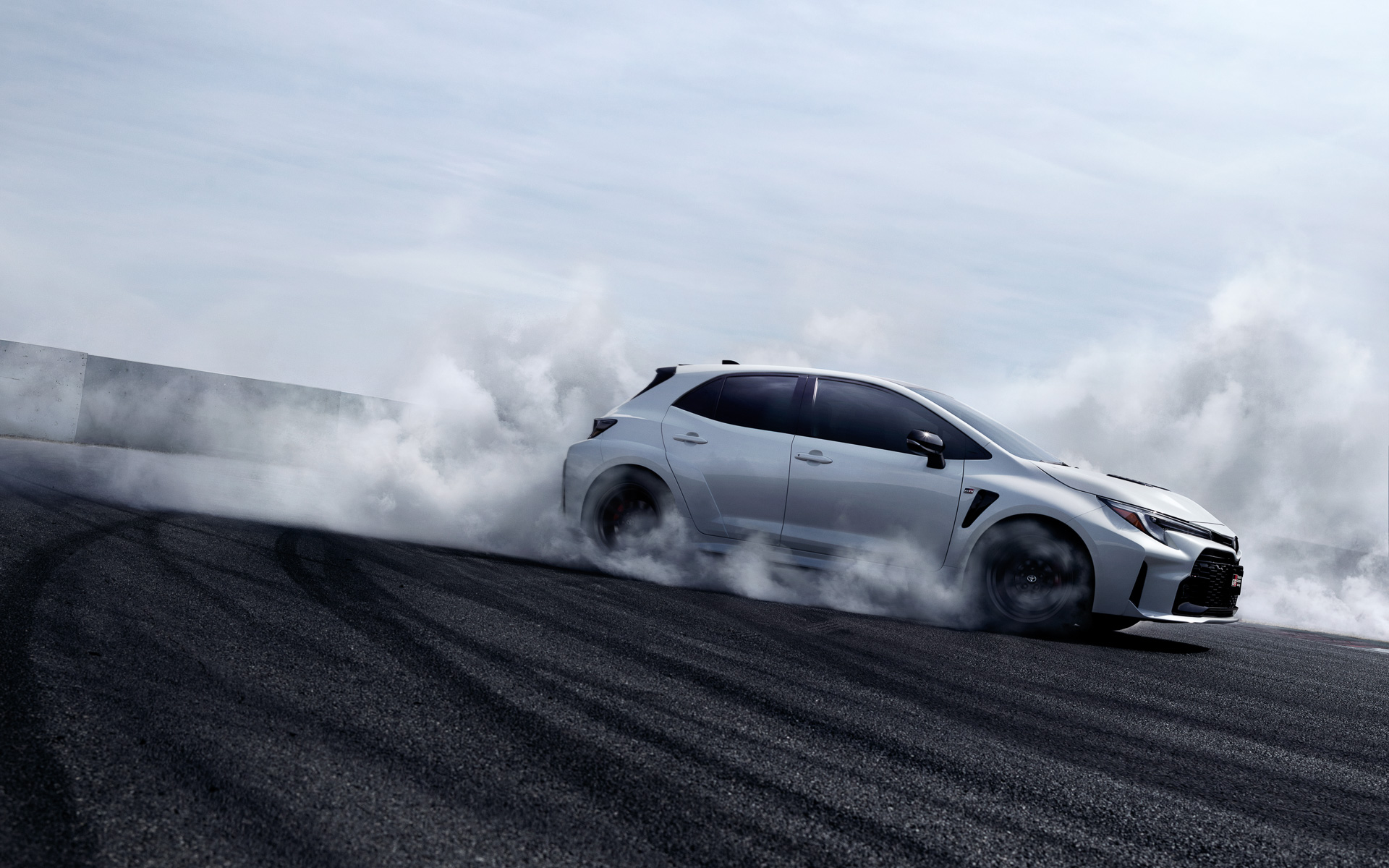 モリゾウ氏の「お客様を虜にするカローラを取り戻したい！」との思いから開発がスタートした「GRカローラ」