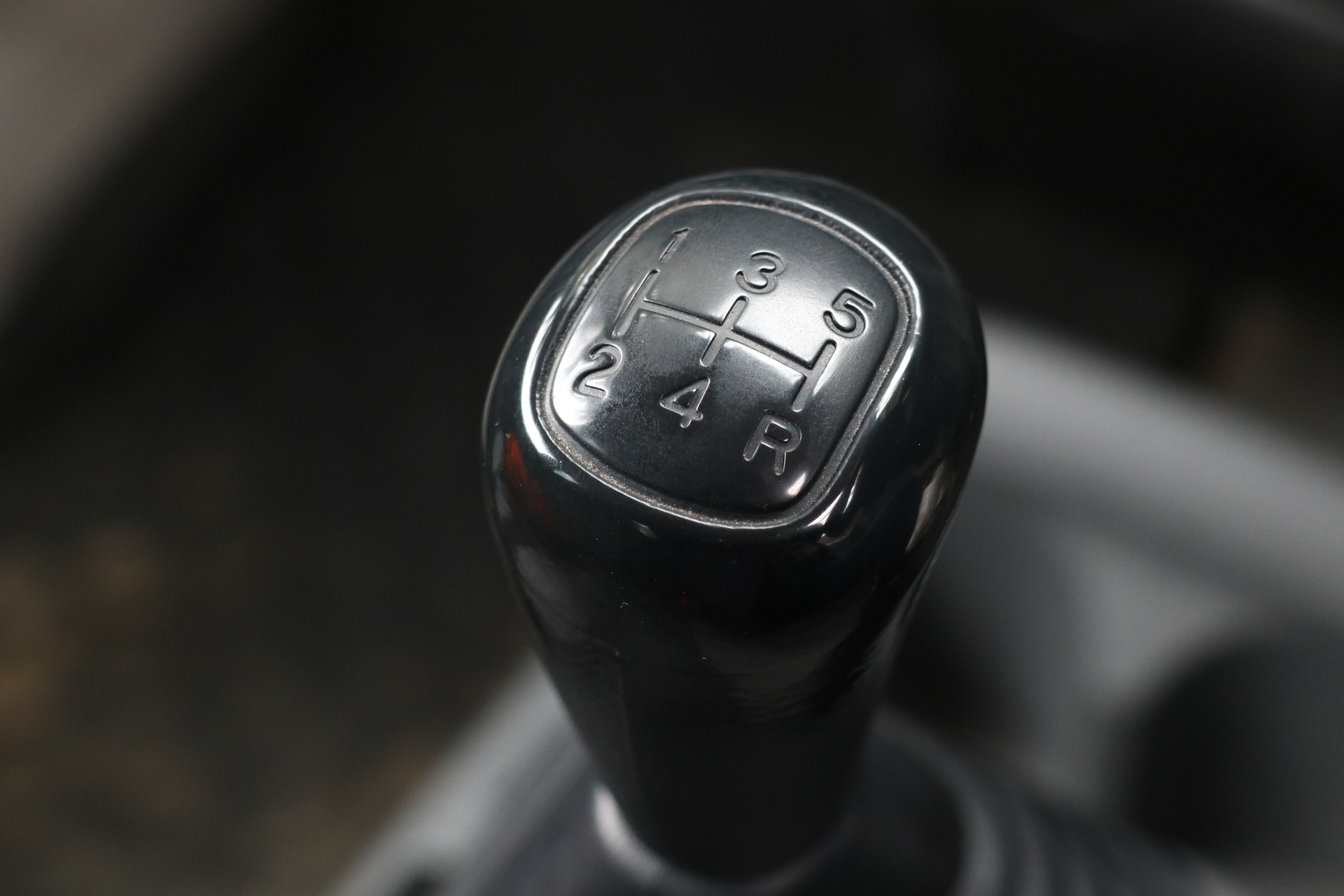 軽バンではMT車は意外に少なく、需要も少ない