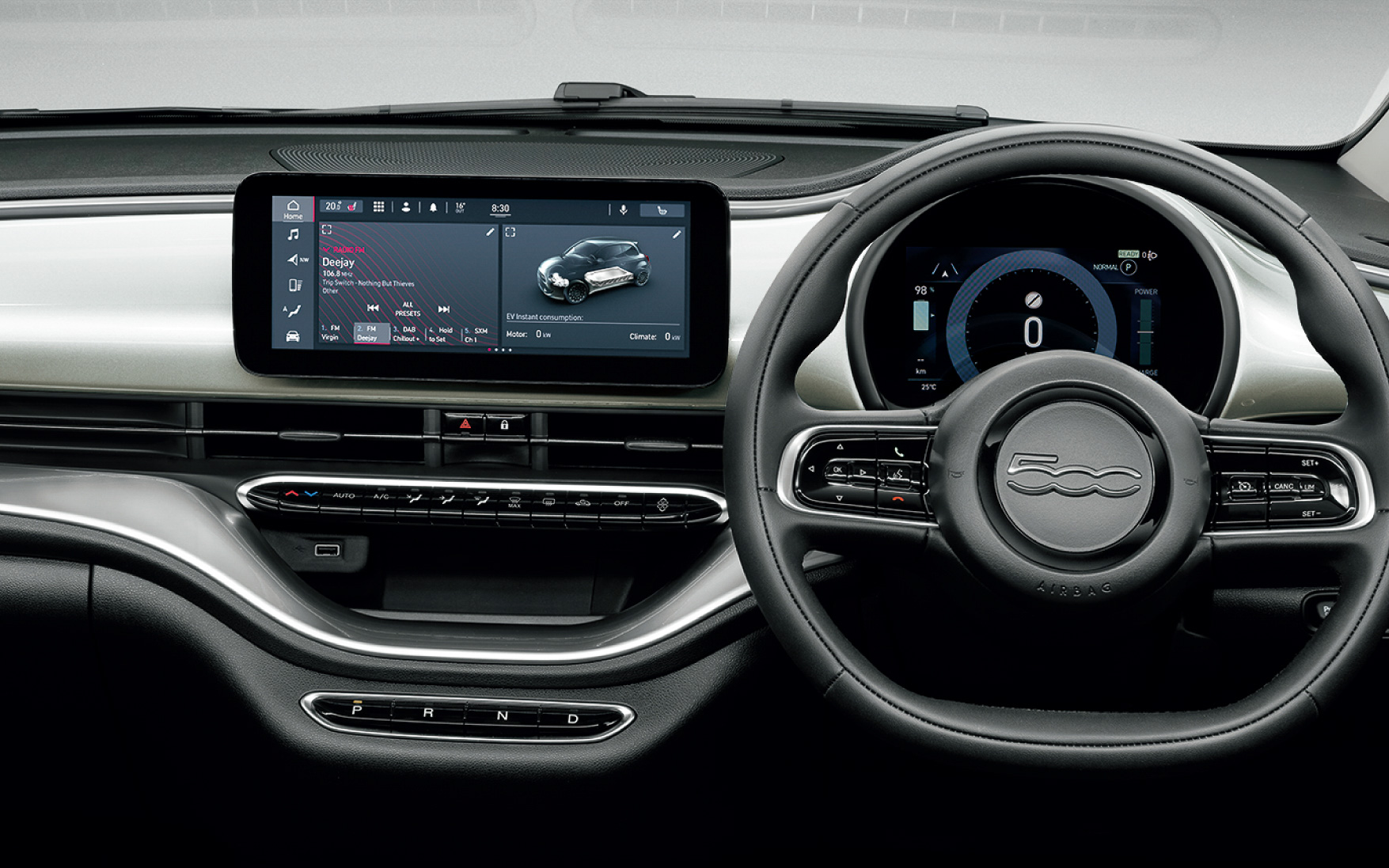 ボディ同色インストルメントパネル（500e POP）