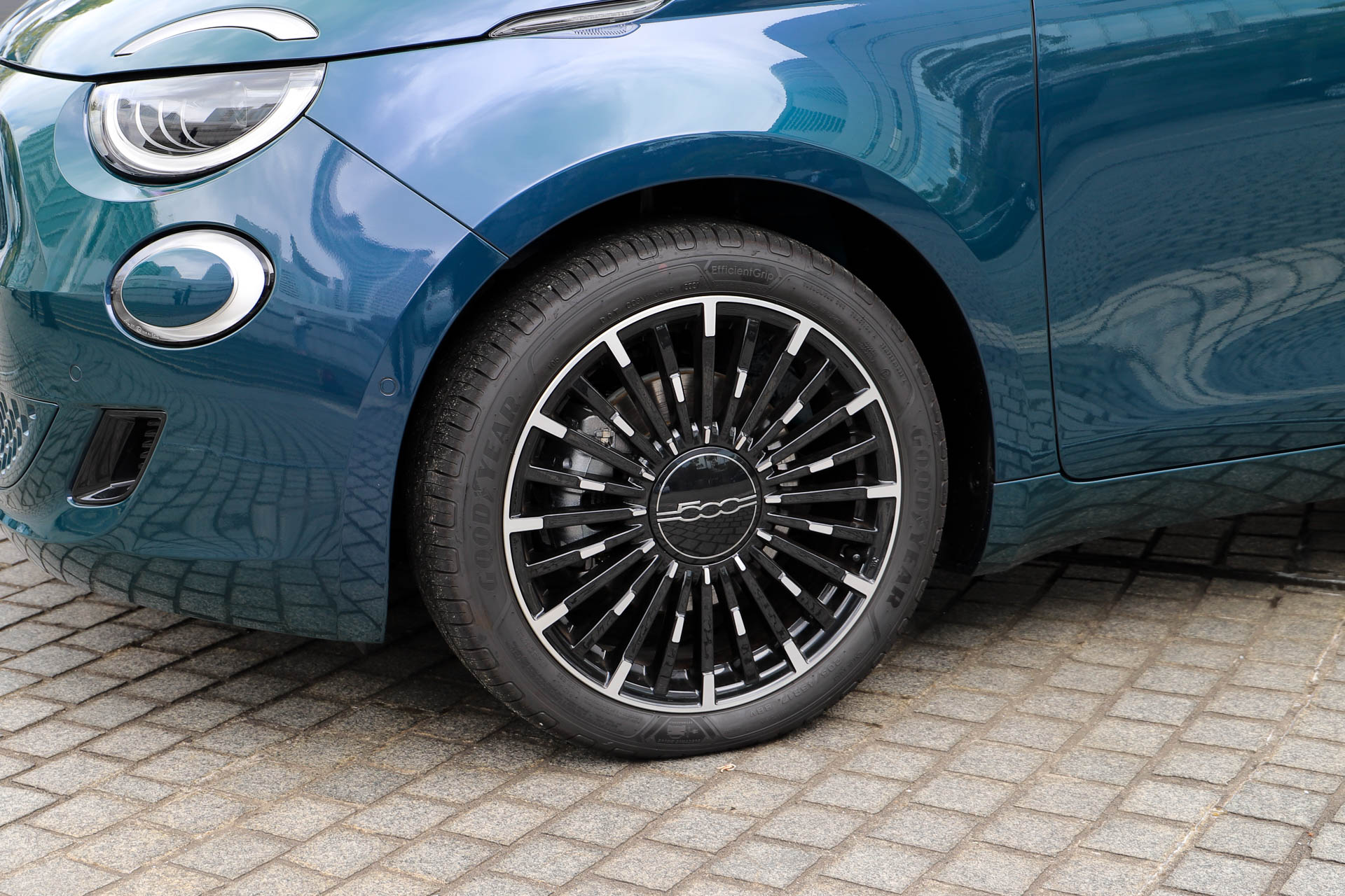 17インチホイールを装着