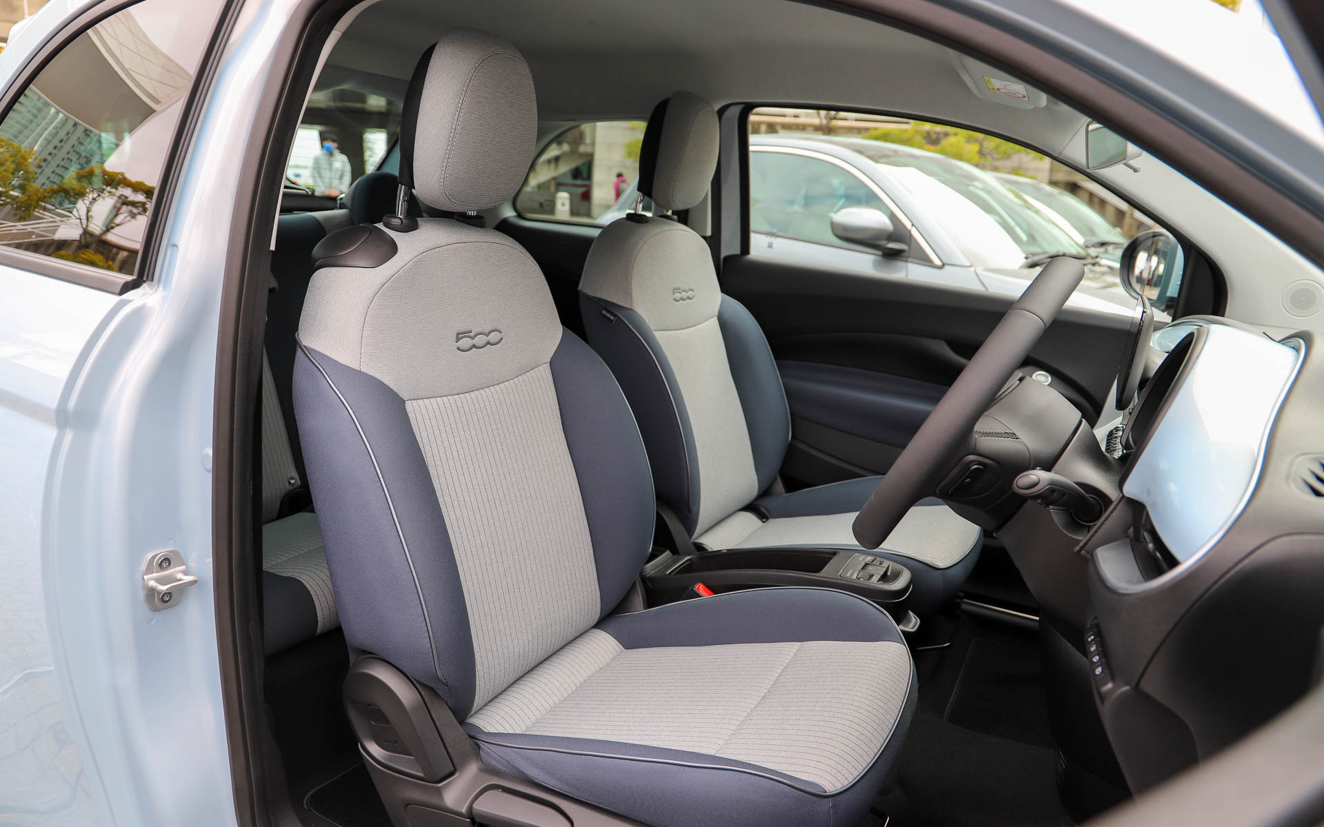 Popのシート表皮はファブリック