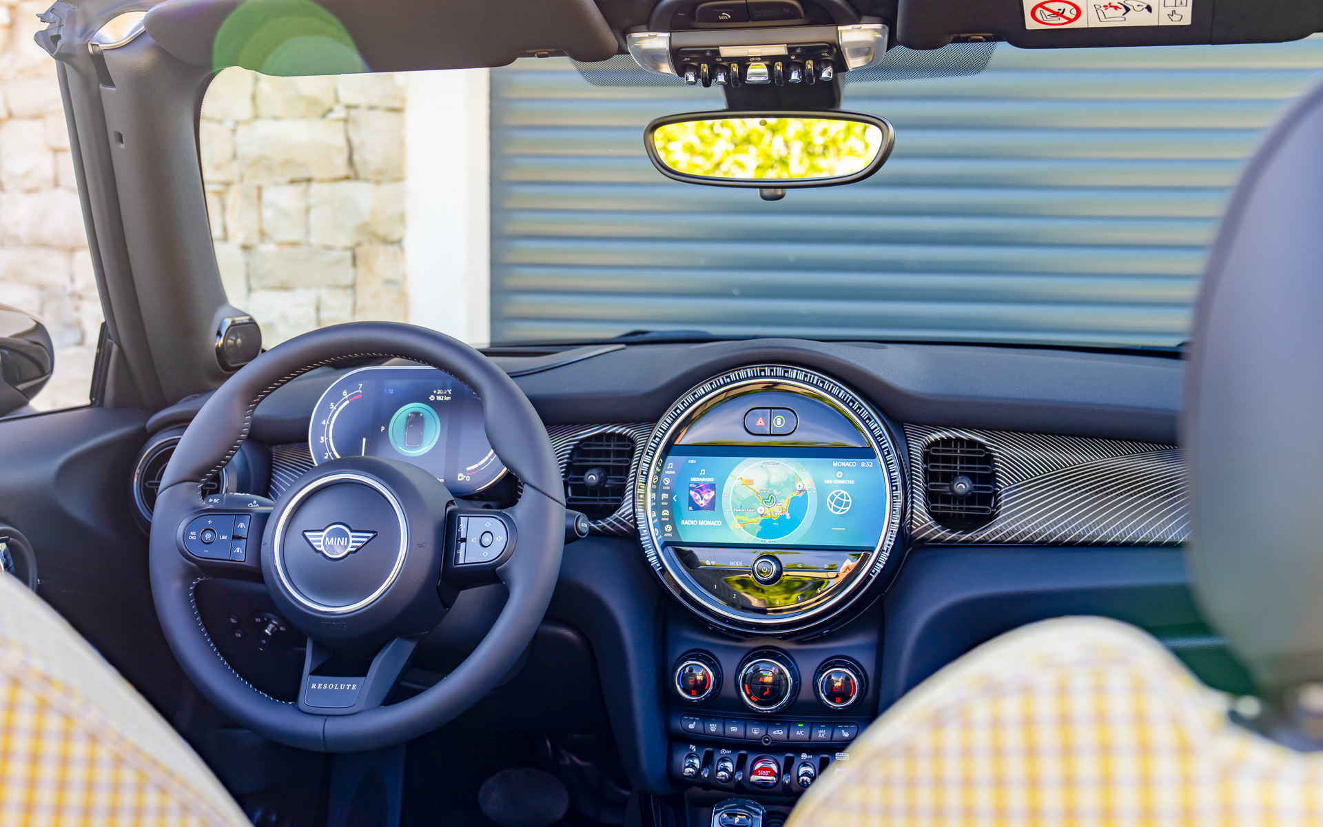 「レゾリュート エディション」のインテリア