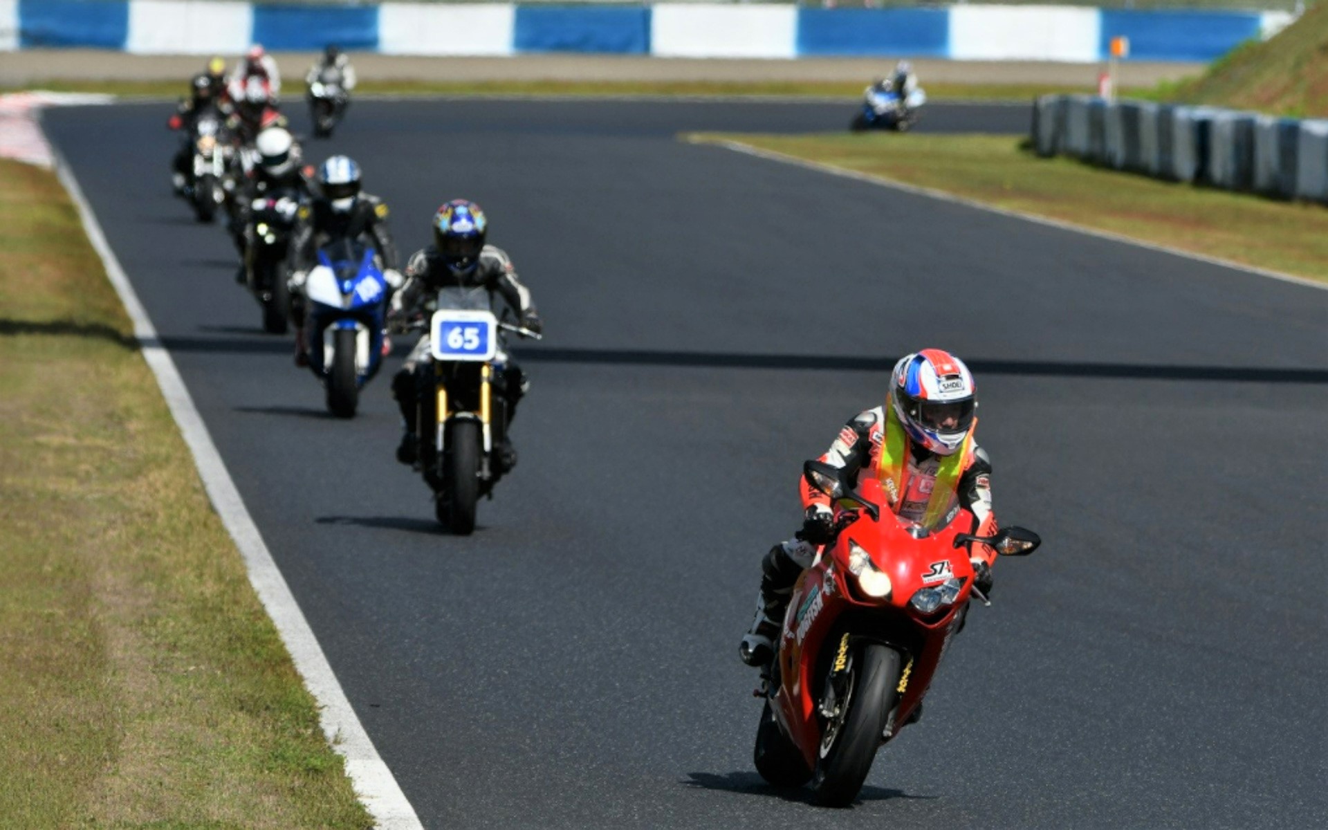 走行シーン（2020年の岡山国際サーキットの模様）