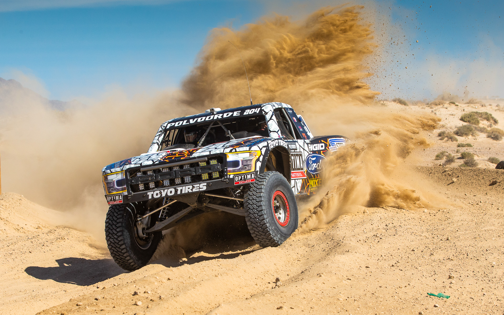 TOYO TIRESのオフロードタイヤ「オープンカントリー」を装着してクラス優勝したクリストファー・ポルヴォード選手の参戦車両