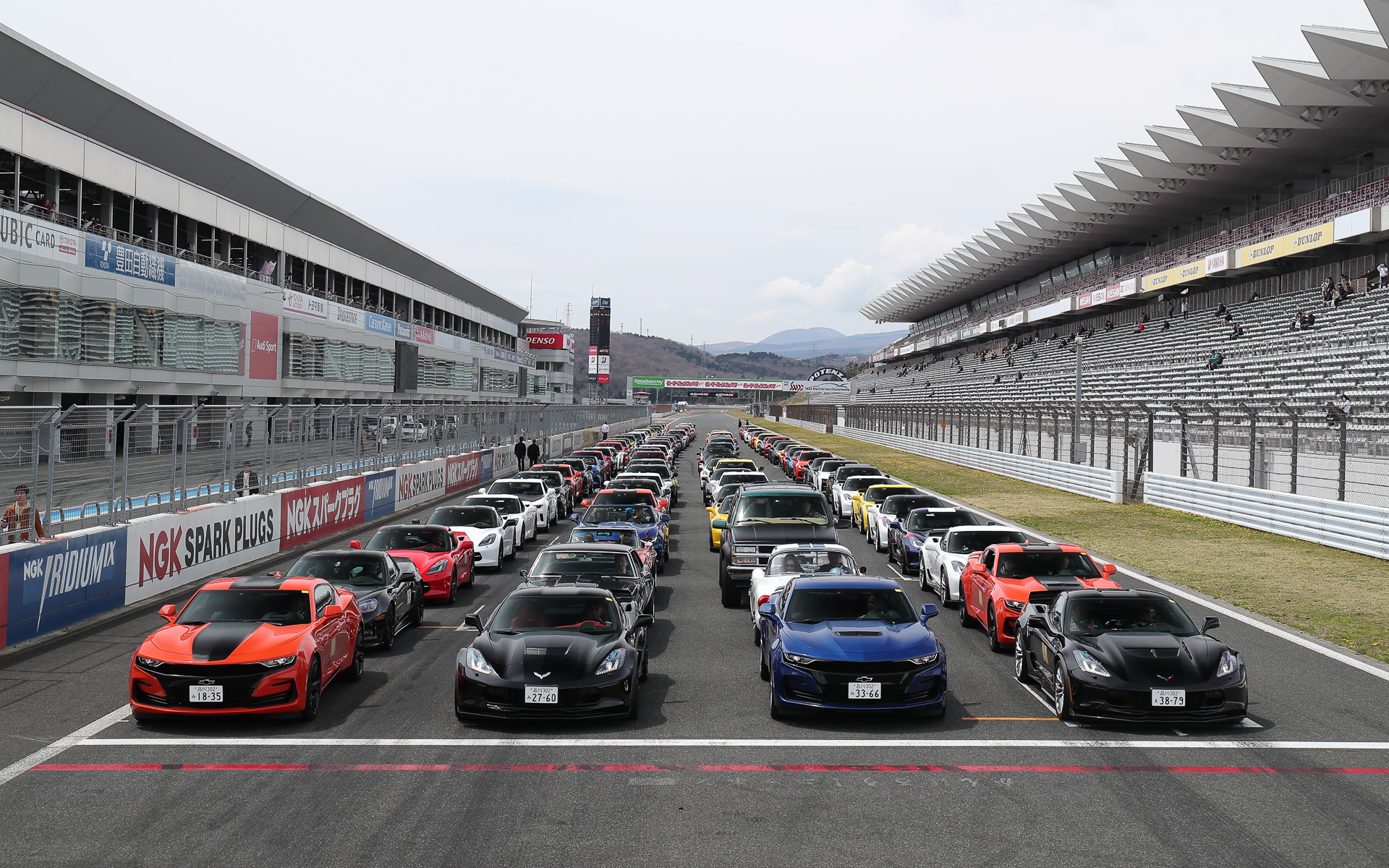 5月28日に「シボレー ファン イベント 2022」が富士スピードウェイにて開催される（写真は2019年の同イベントでの集合写真）