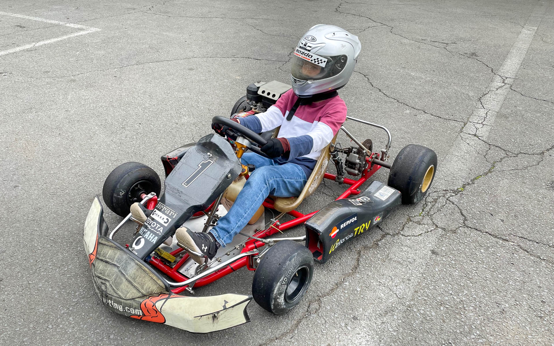 初めてのカート。本人大緊張。サッカーのようにうまくいくのか