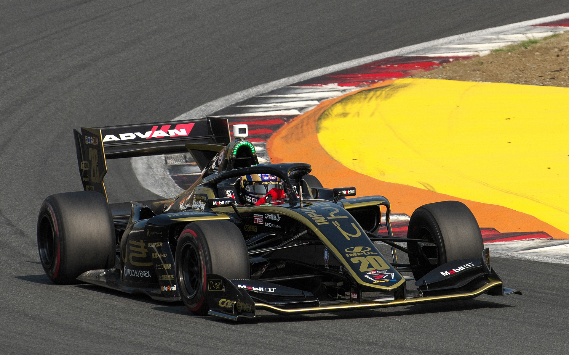 2位は第1戦の優勝者である平川亮選手（20号車 carenex TEAM IMPUL SF19）