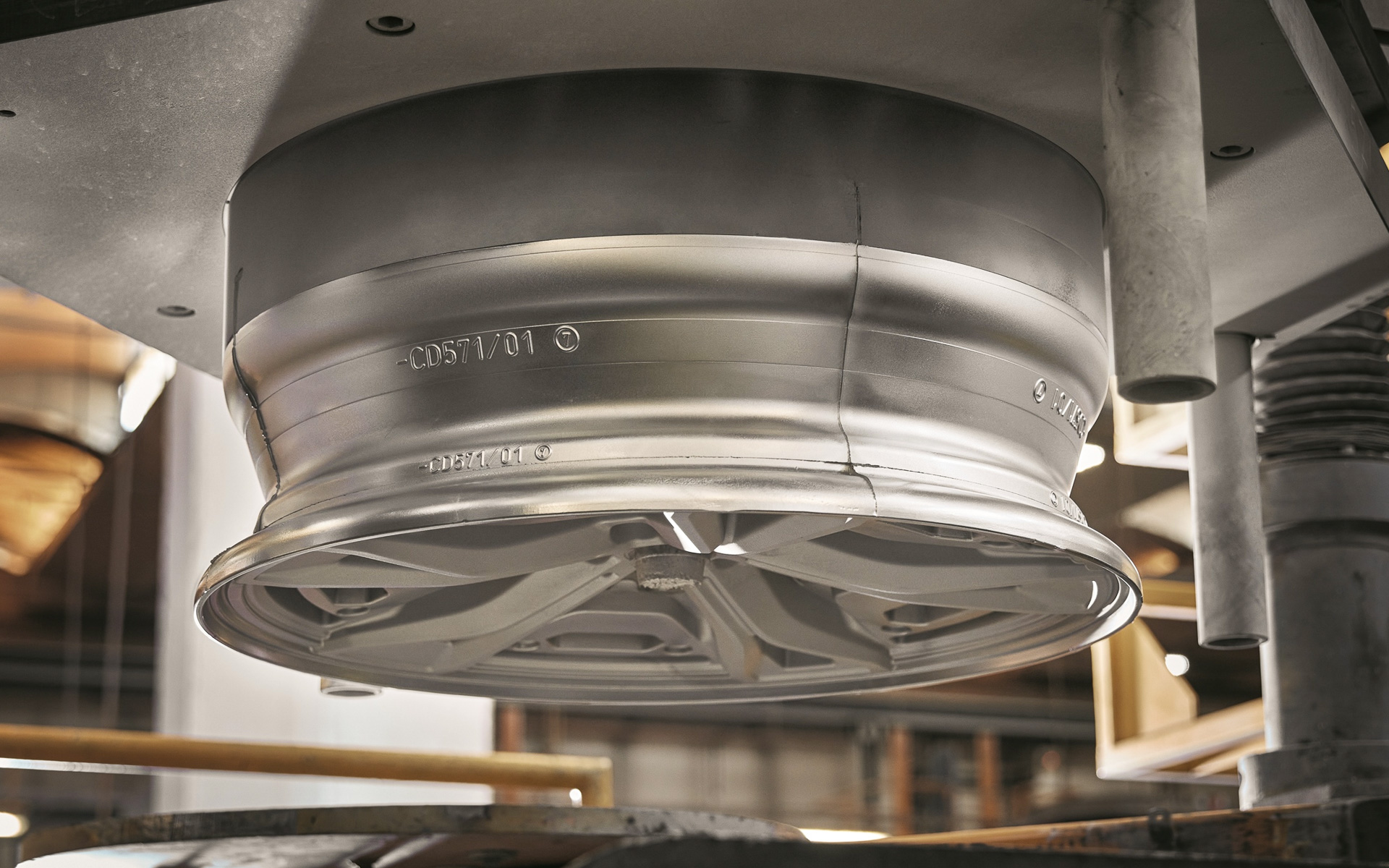 アルミホイール製造工場