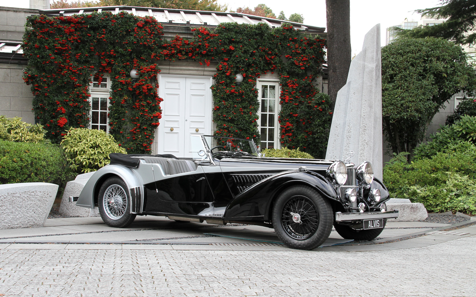 アルヴィス・4.3リッター・ヴァンデン・プラ・ツアラー