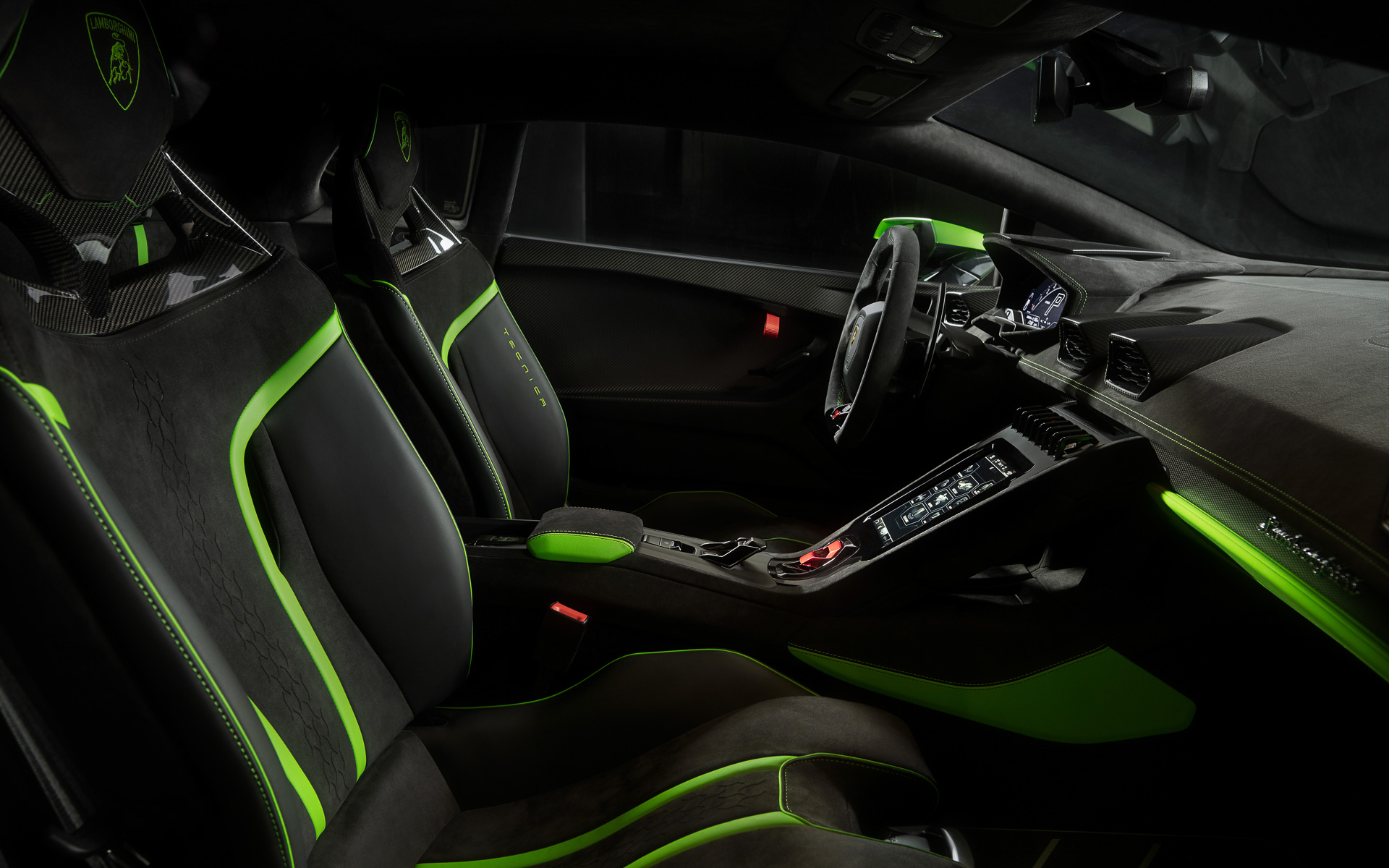 ウラカン テクニカのインテリア