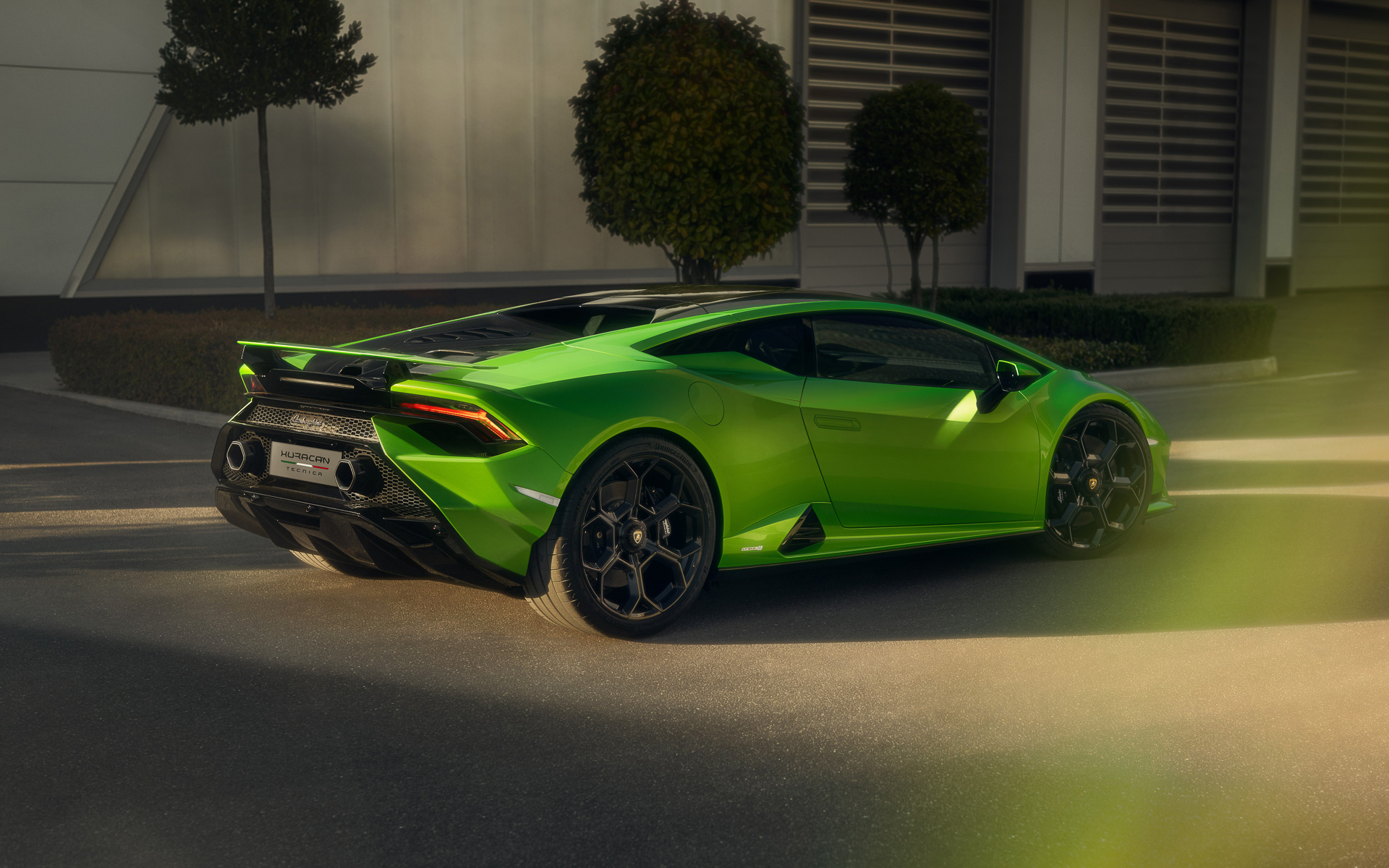 ウラカン STOと同じエンジン出力を有するウラカン テクニカ