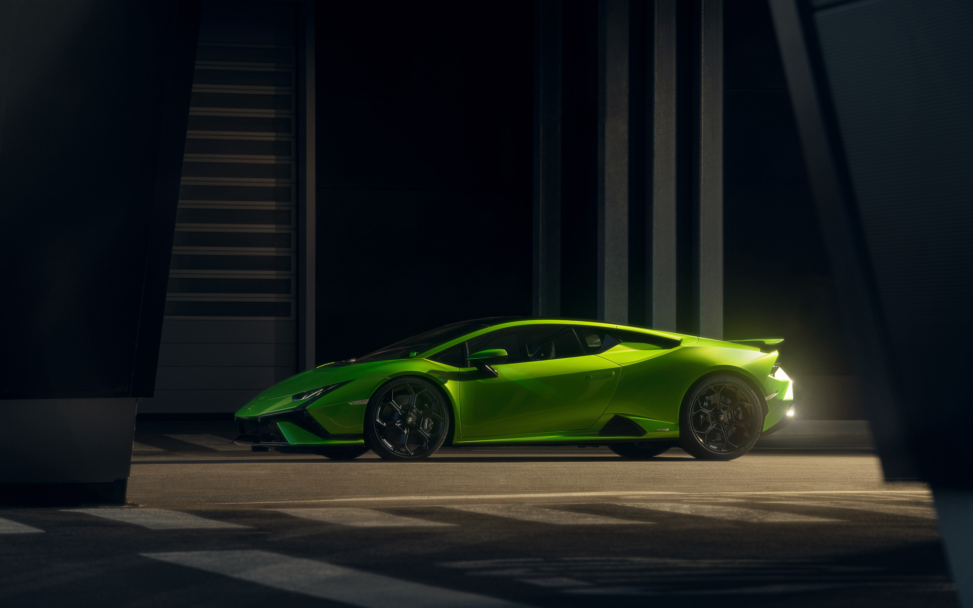 ウラカン STOと同じエンジン出力を有するウラカン テクニカ