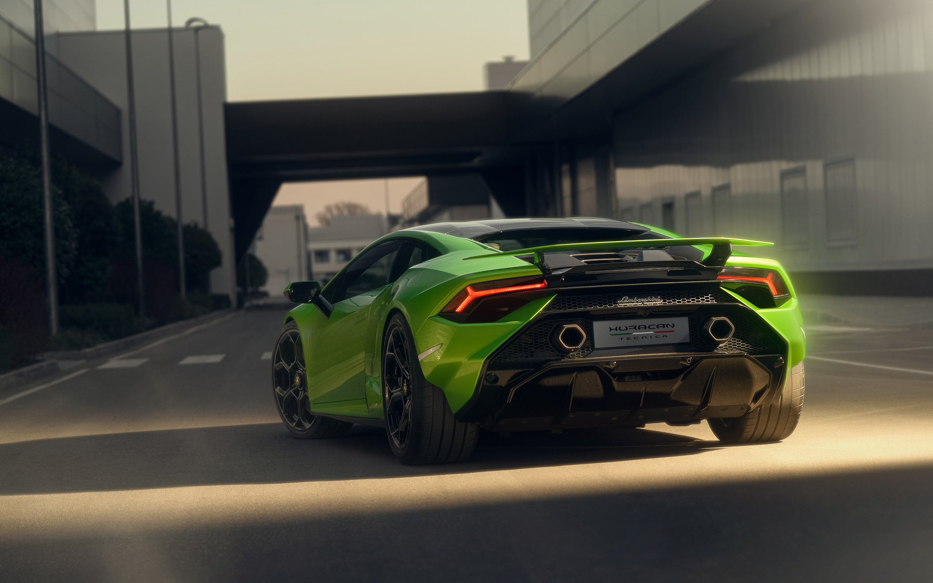 ウラカン STOと同じエンジン出力を有するウラカン テクニカ