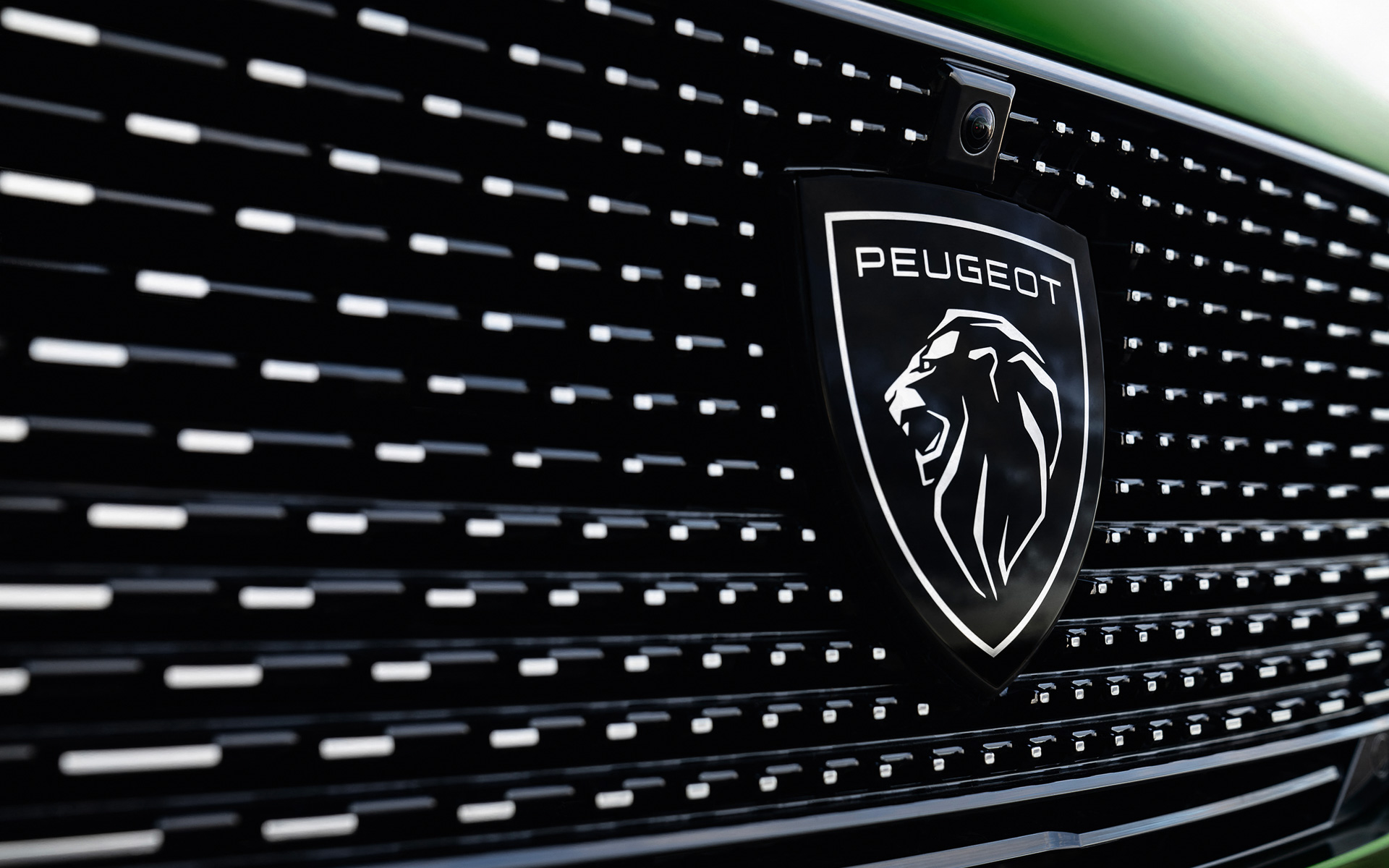 新しくなったエンブレム