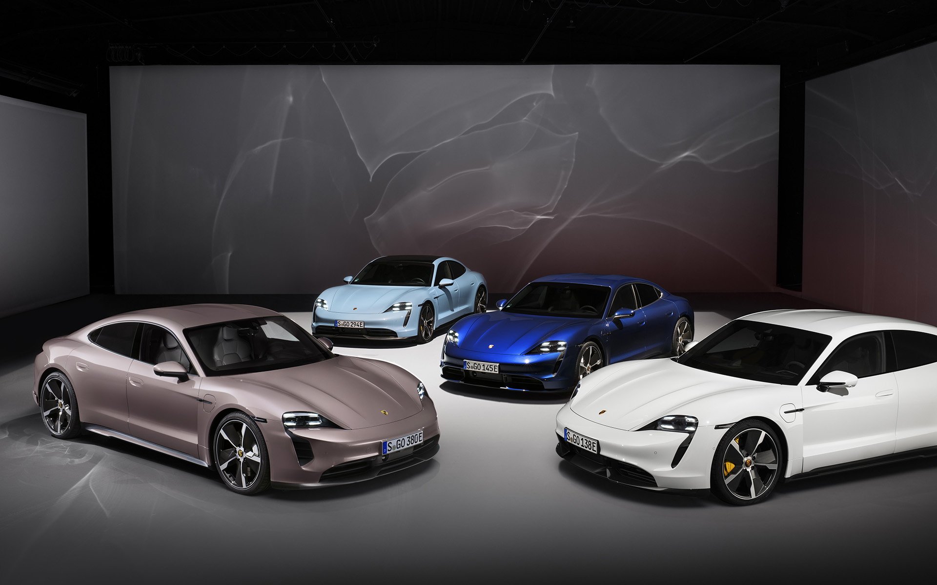 ポルシェのEV（電気自動車）「タイカン」