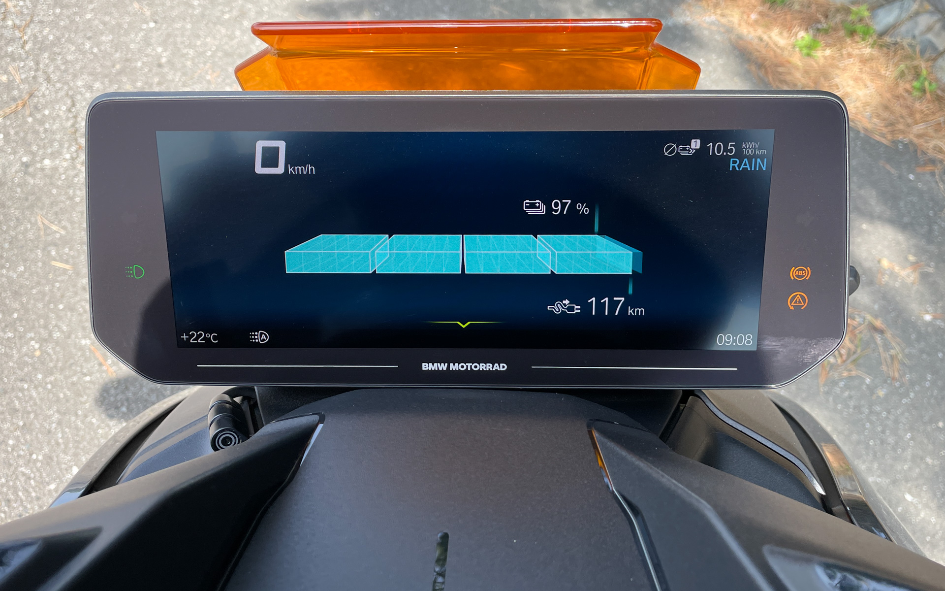 デジタル表示のモニター