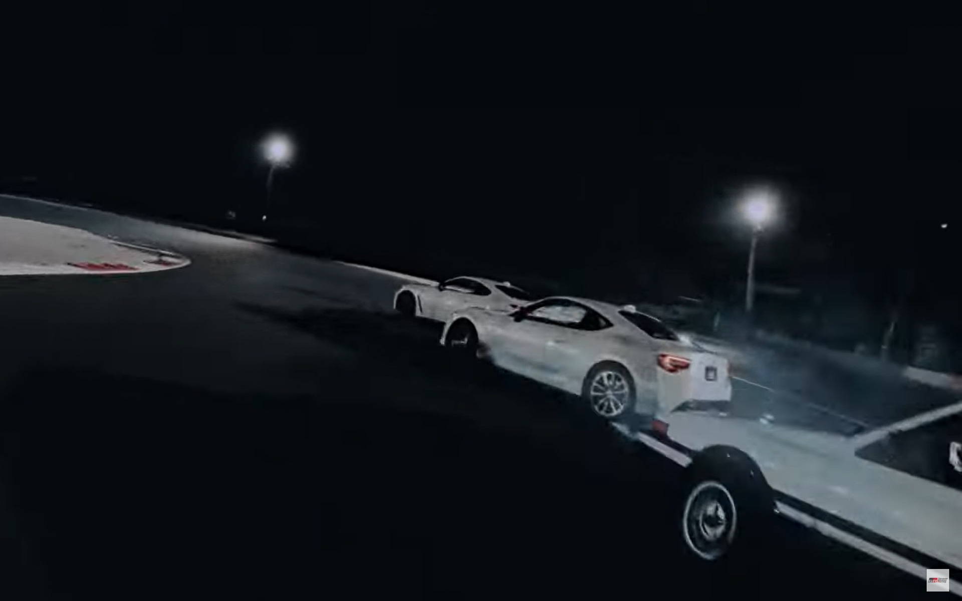 メイキング動画では撮影までの様子も映し出されている