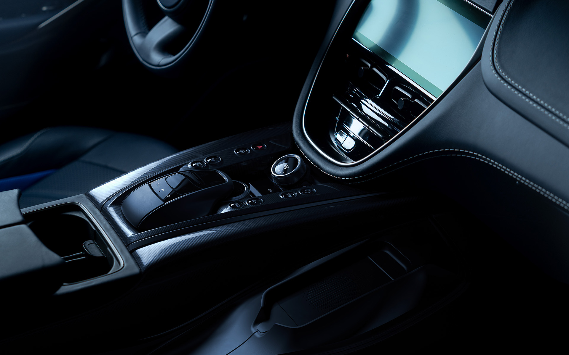 インテリアのハイライトはセンターコンソール