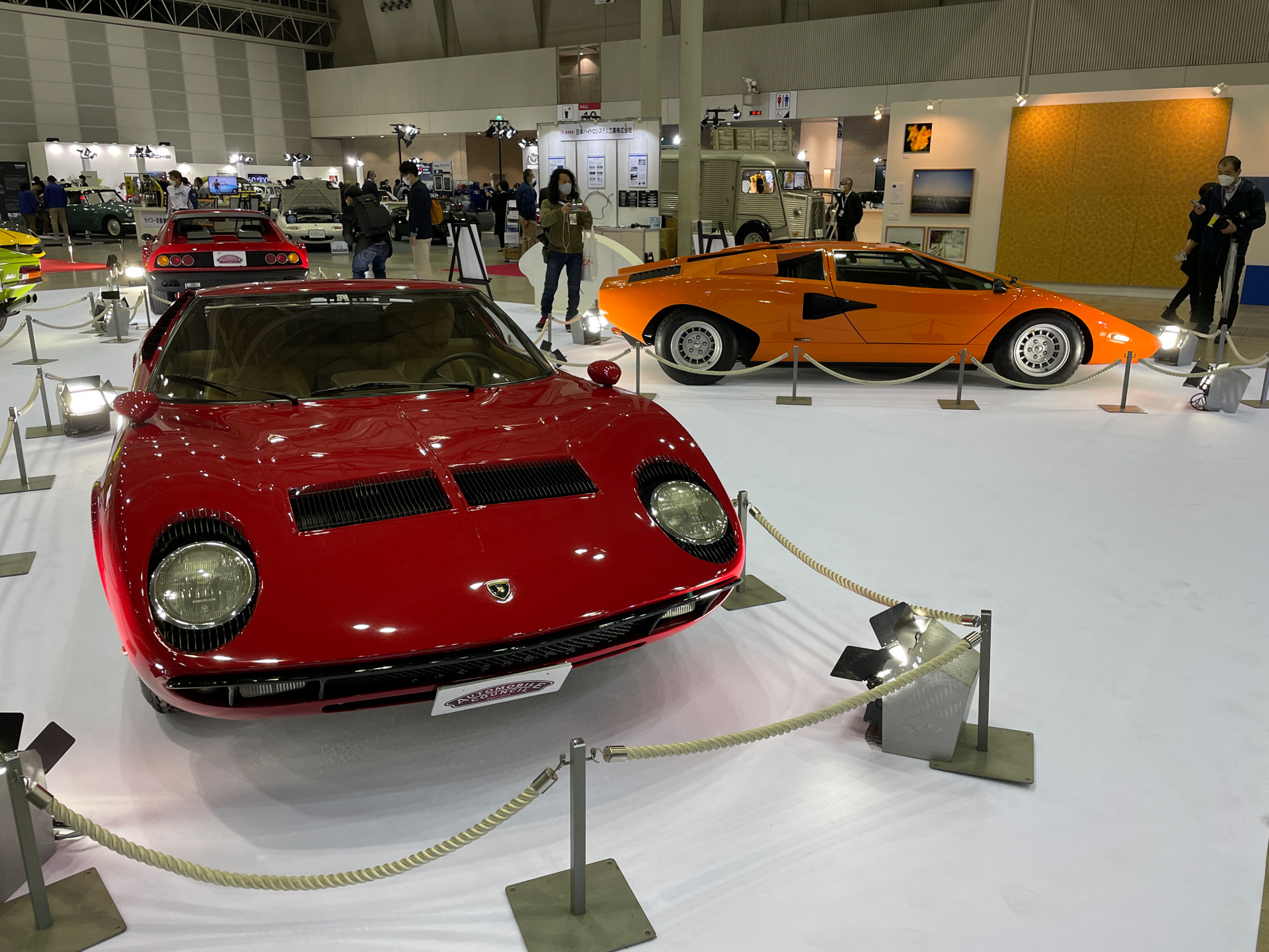 主催者テーマ展示「スーパーカードリーム」で展示された1968 Lamborghini Miura P400