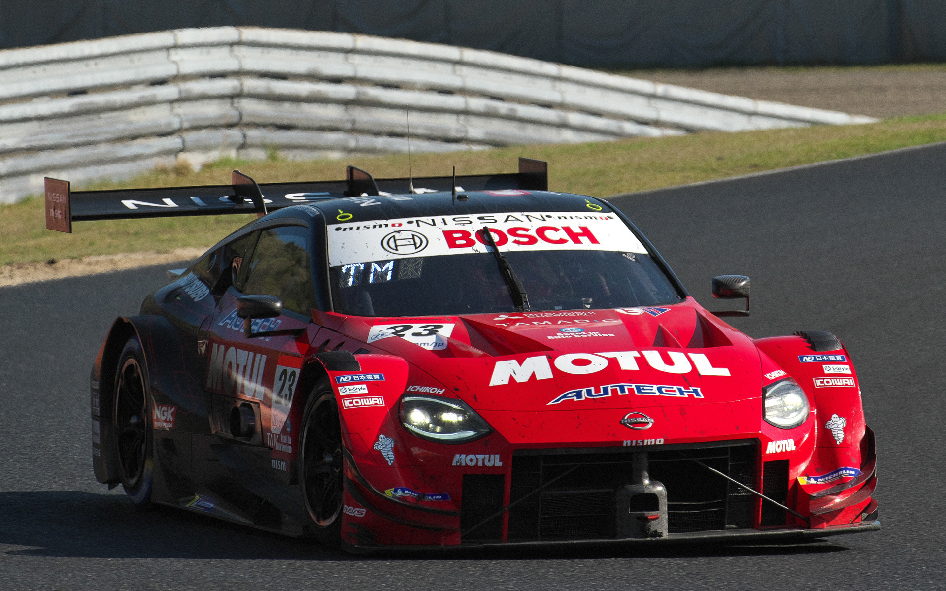 3位になった23号車 MOTUL AUTECH Z（松田次生/ロニー・クインタレッリ組、MI）