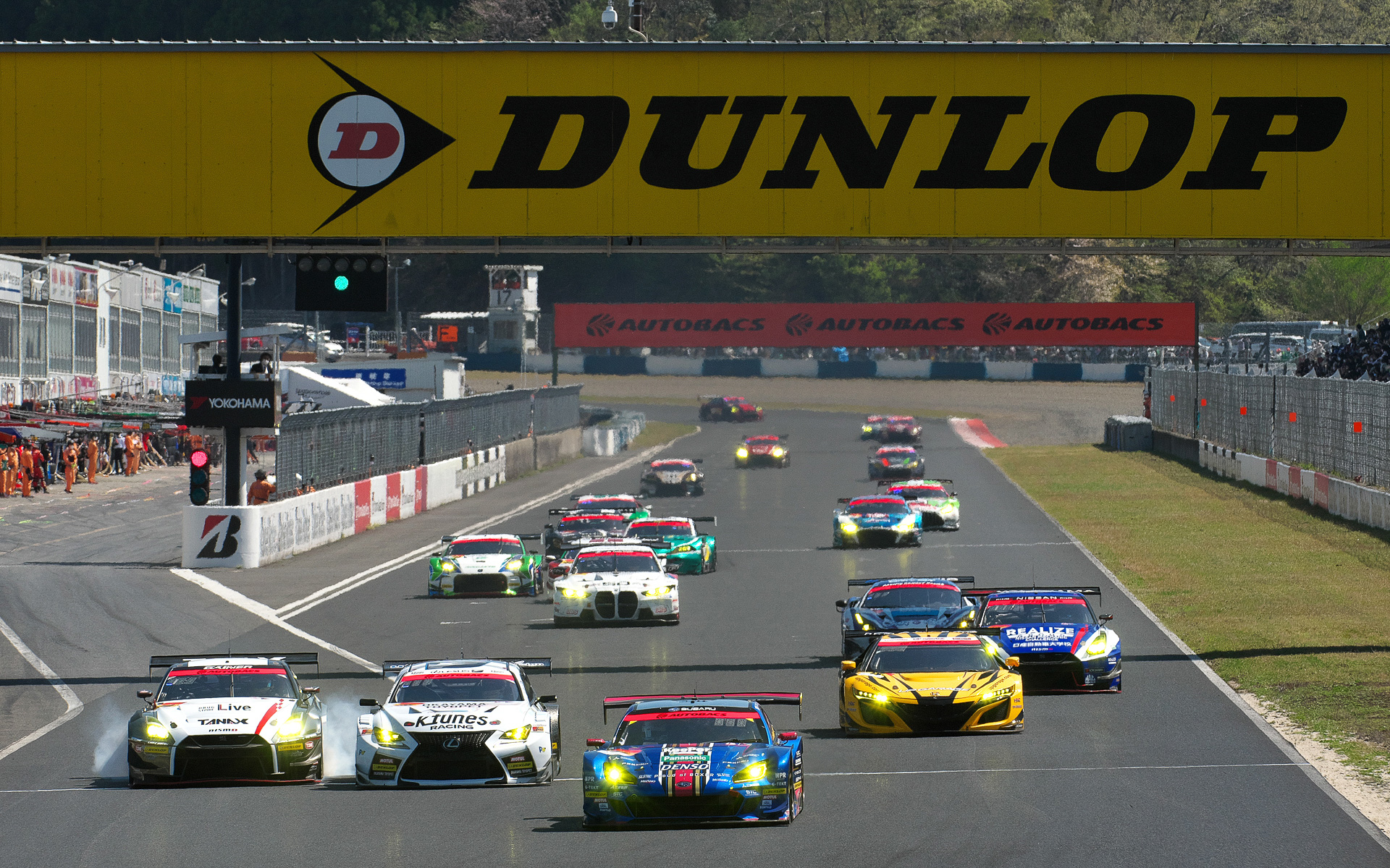 GT300のスタートシーン