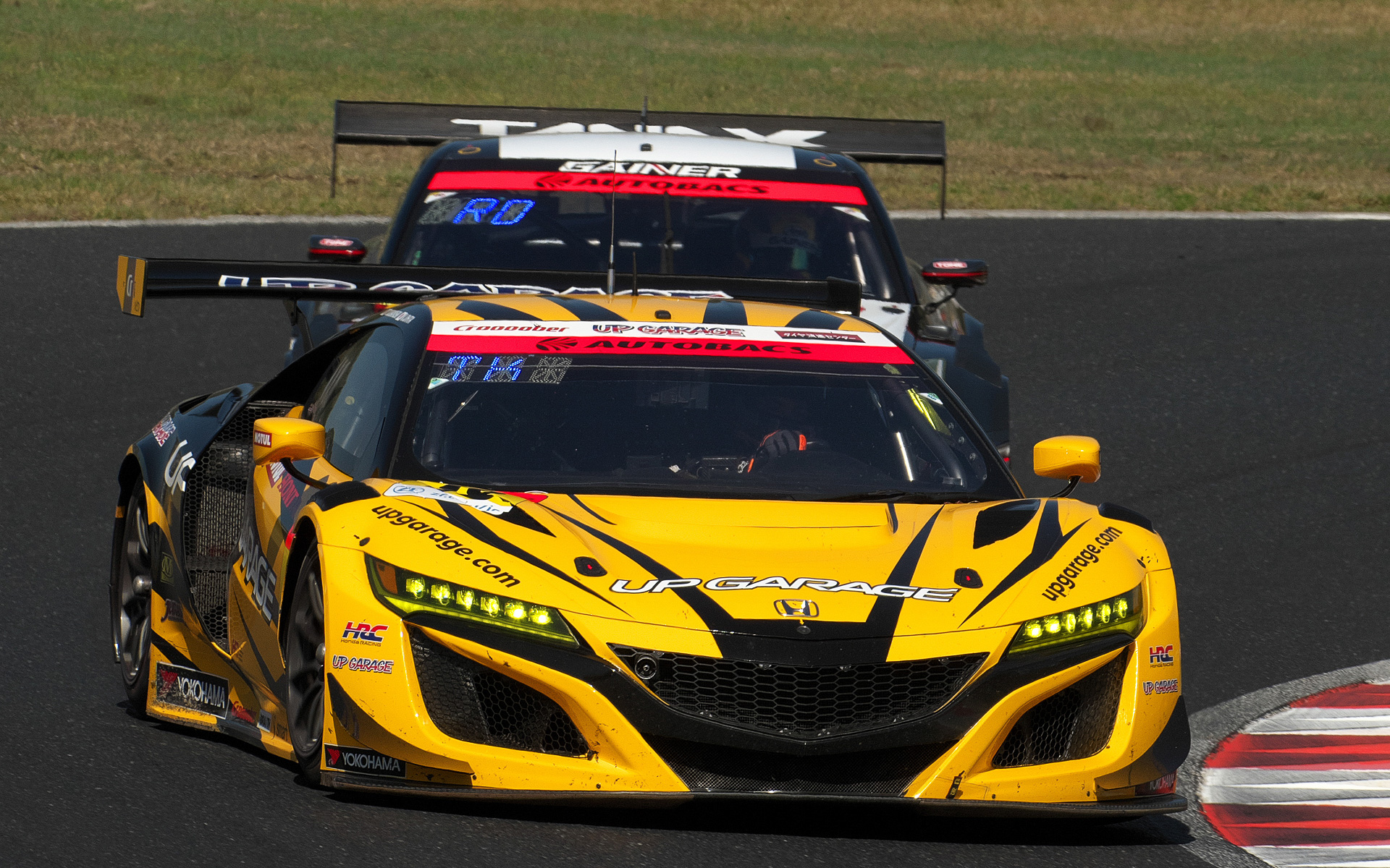 2位に入った18号車 UPGARAGE NSX GT3（小林崇志/太田格之進組、YH）